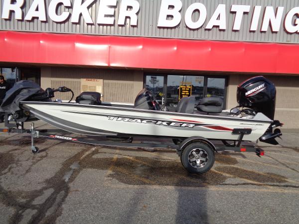 2021 Tracker Boats boat for sale, model of the boat is Pro Team 175 TXW & Image # 1 of 55