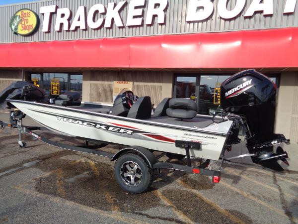 2021 Tracker Boats boat for sale, model of the boat is Pro Team 175 TXW & Image # 3 of 55