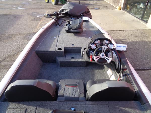 2021 Tracker Boats boat for sale, model of the boat is Pro Team 175 TXW & Image # 7 of 55