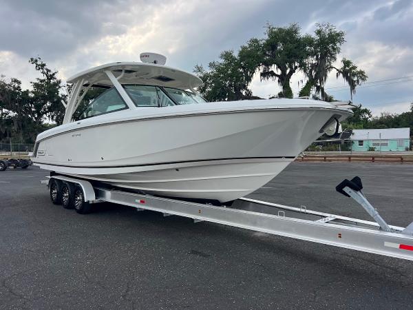 32' Boston Whaler, Listing Number 100916355, Image No. 7