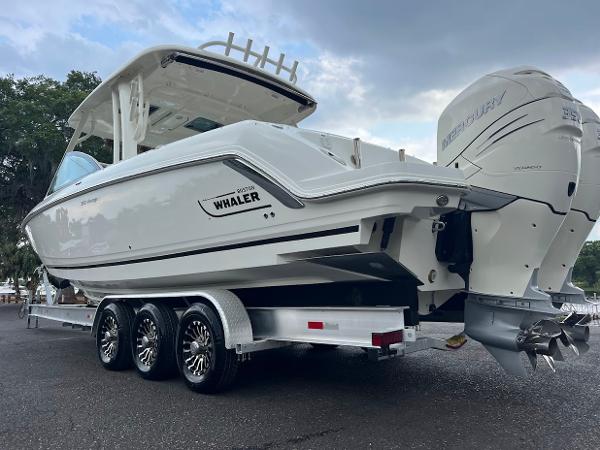 32' Boston Whaler, Listing Number 100916355, - Photo No. 17