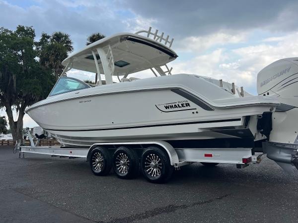 32' Boston Whaler, Listing Number 100916355, Image No. 18