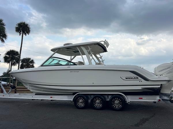 32' Boston Whaler, Listing Number 100916355, Image No. 19