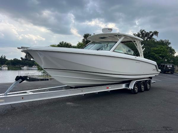 32' Boston Whaler, Listing Number 100916355, - Photo No. 23