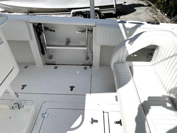 30' Intrepid, Listing Number 100916656, - Photo No. 15