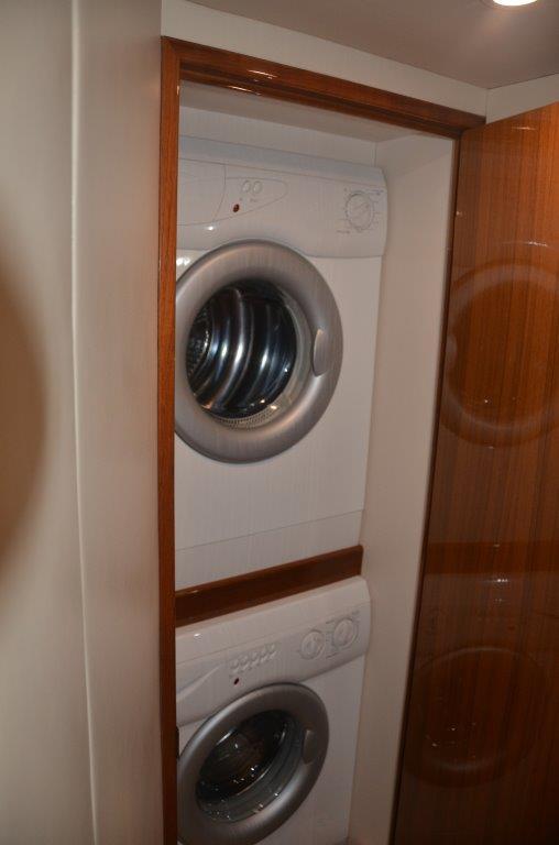 2005 52 Viking Convertible-Laundry