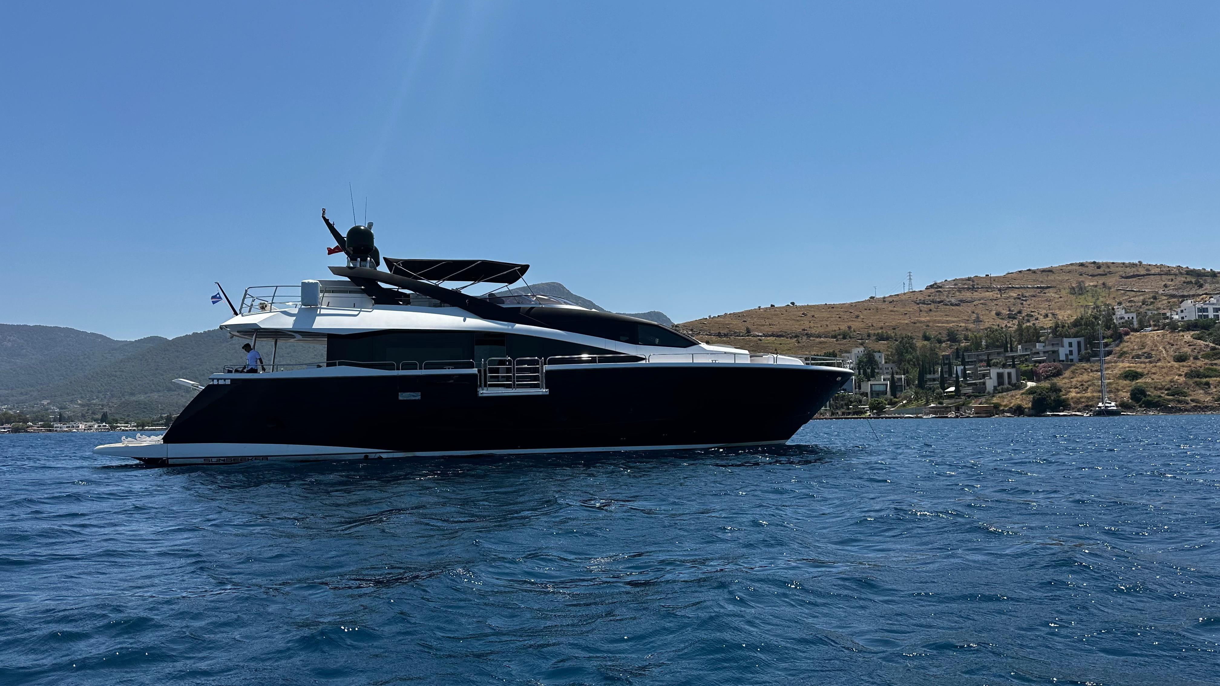 Sunseeker 86 Yacht