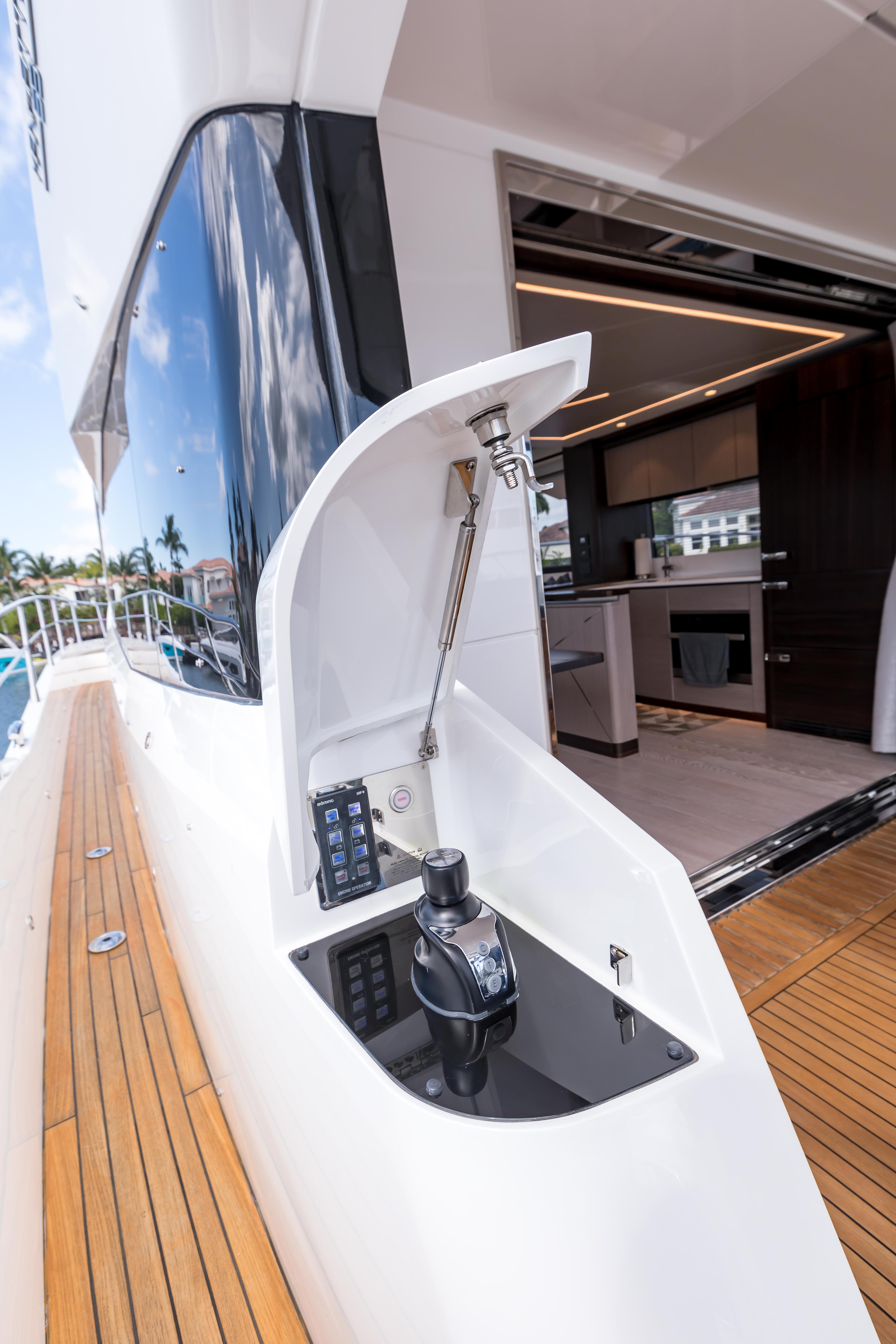 2022 Sunseeker Manhattan 68