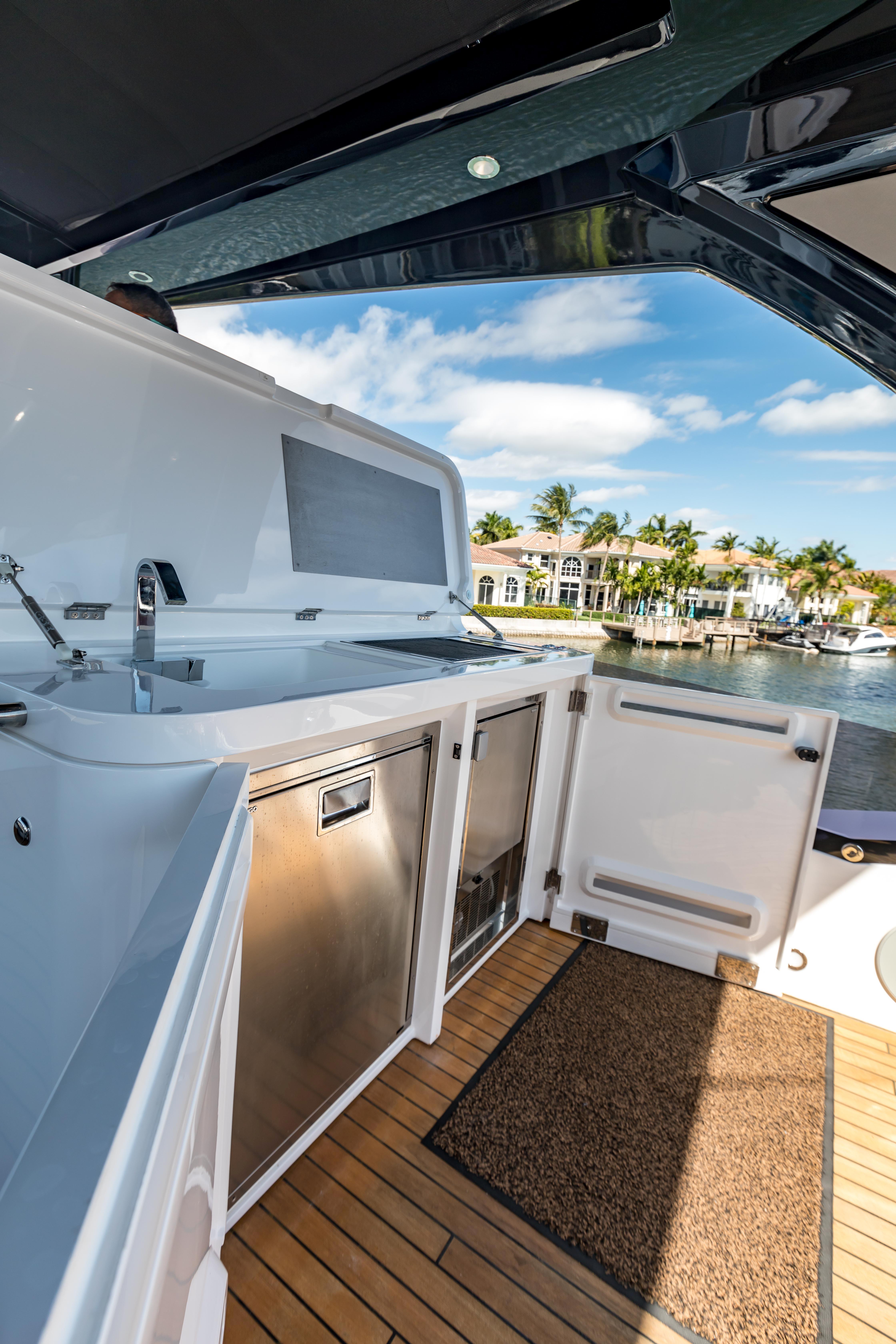 2022 Sunseeker Manhattan 68