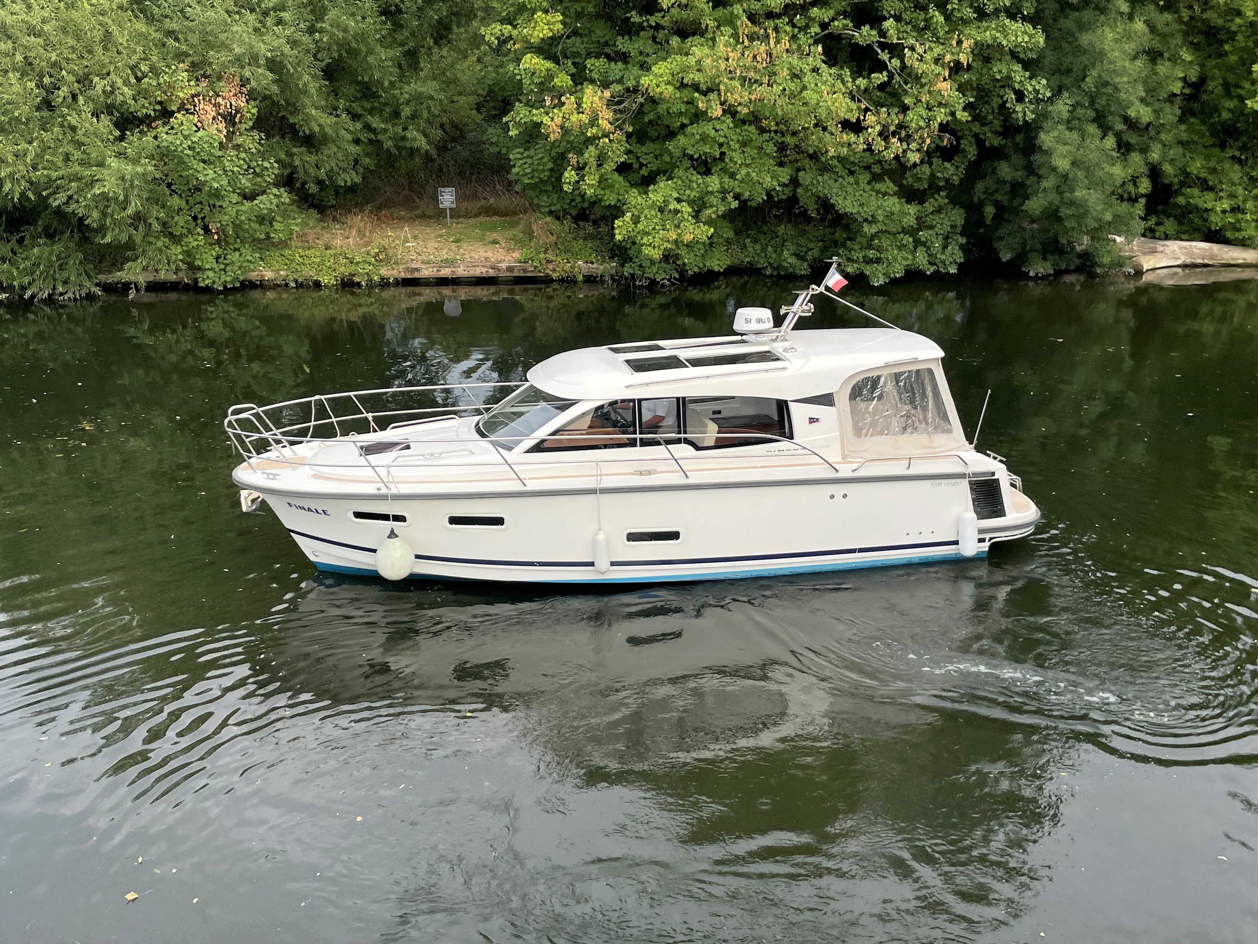 2016 Nimbus 305 Coupe