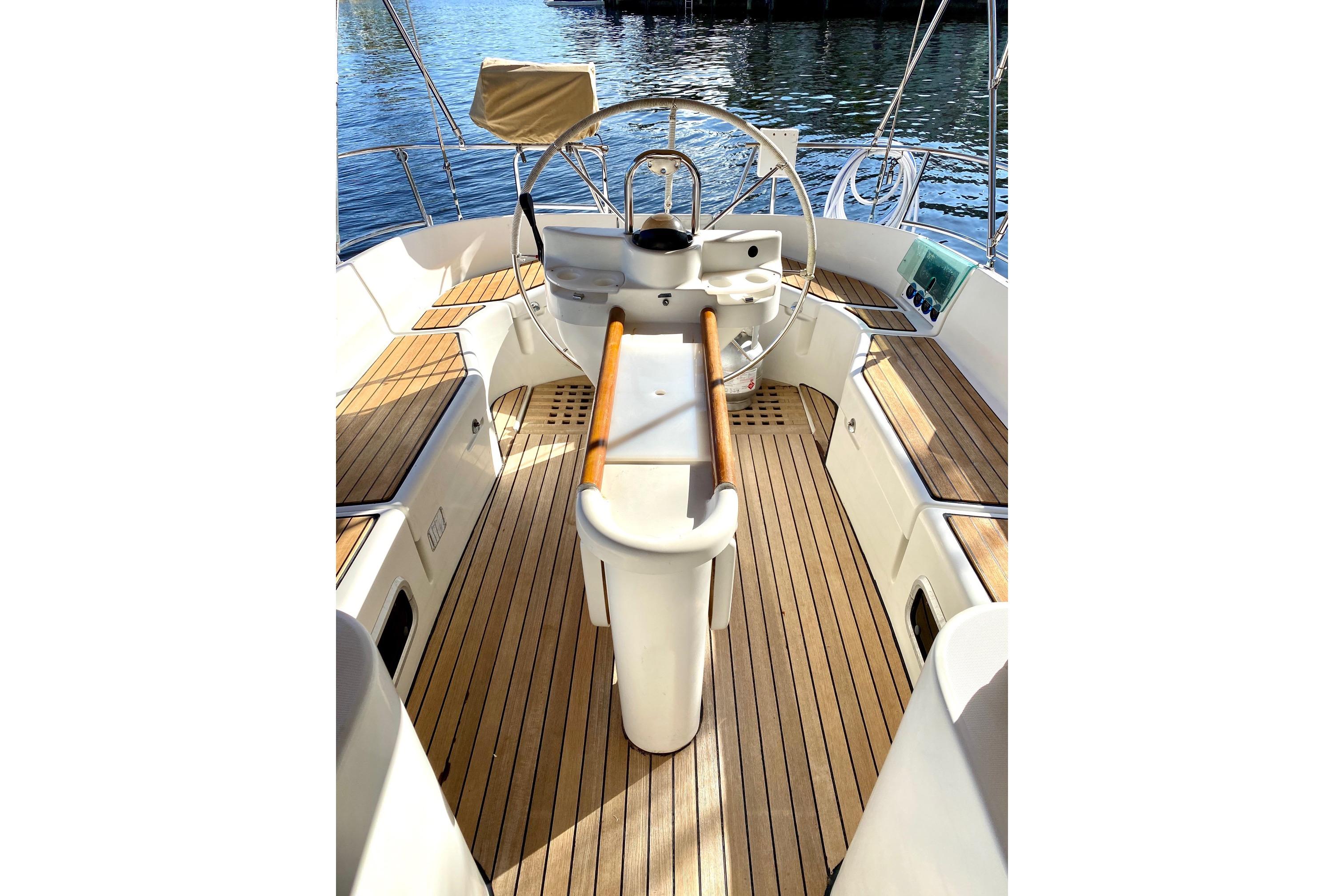 Yacht Photos Pics