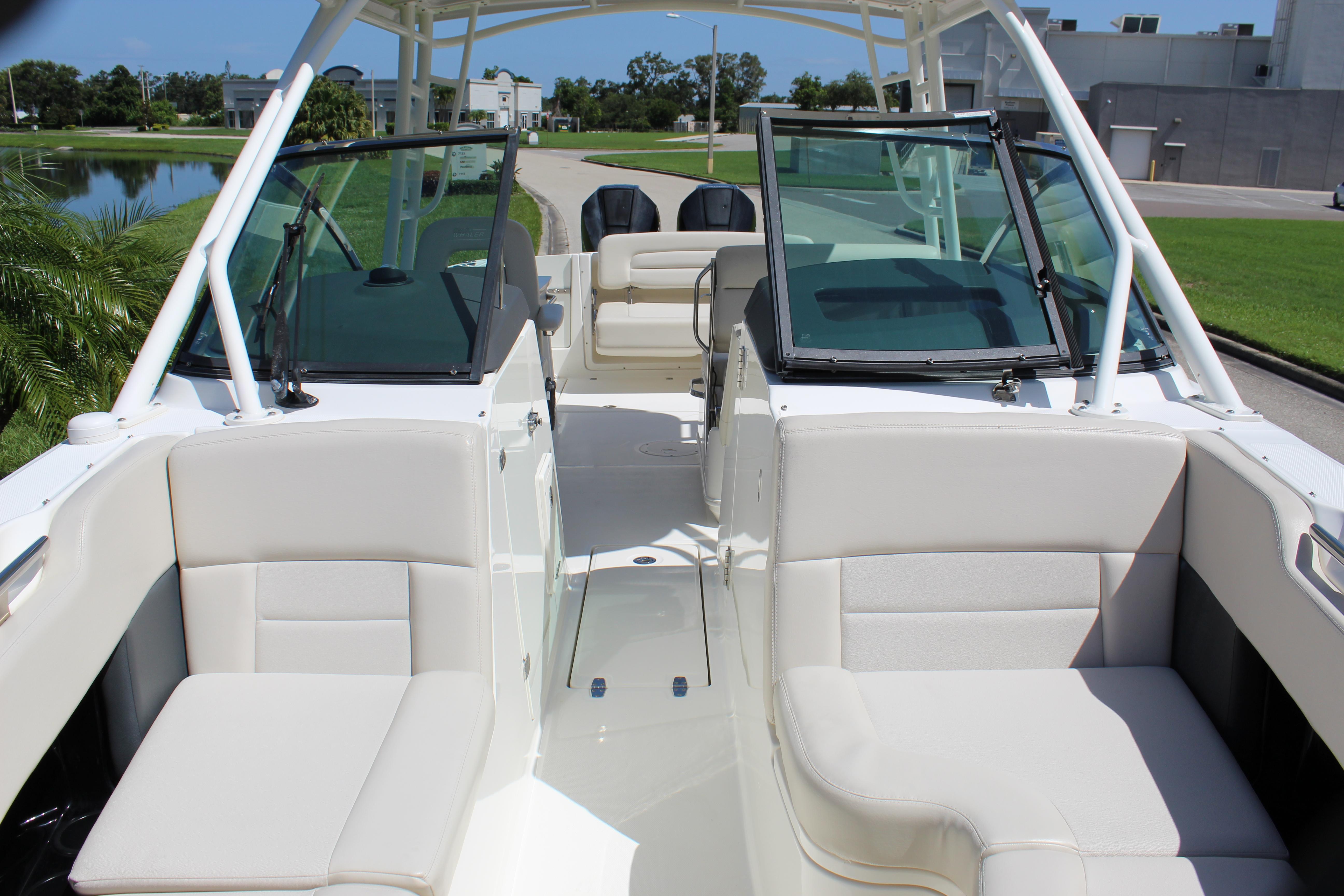2018-boston-whaler-270-vantage-power-9879491-20250721145741769-1