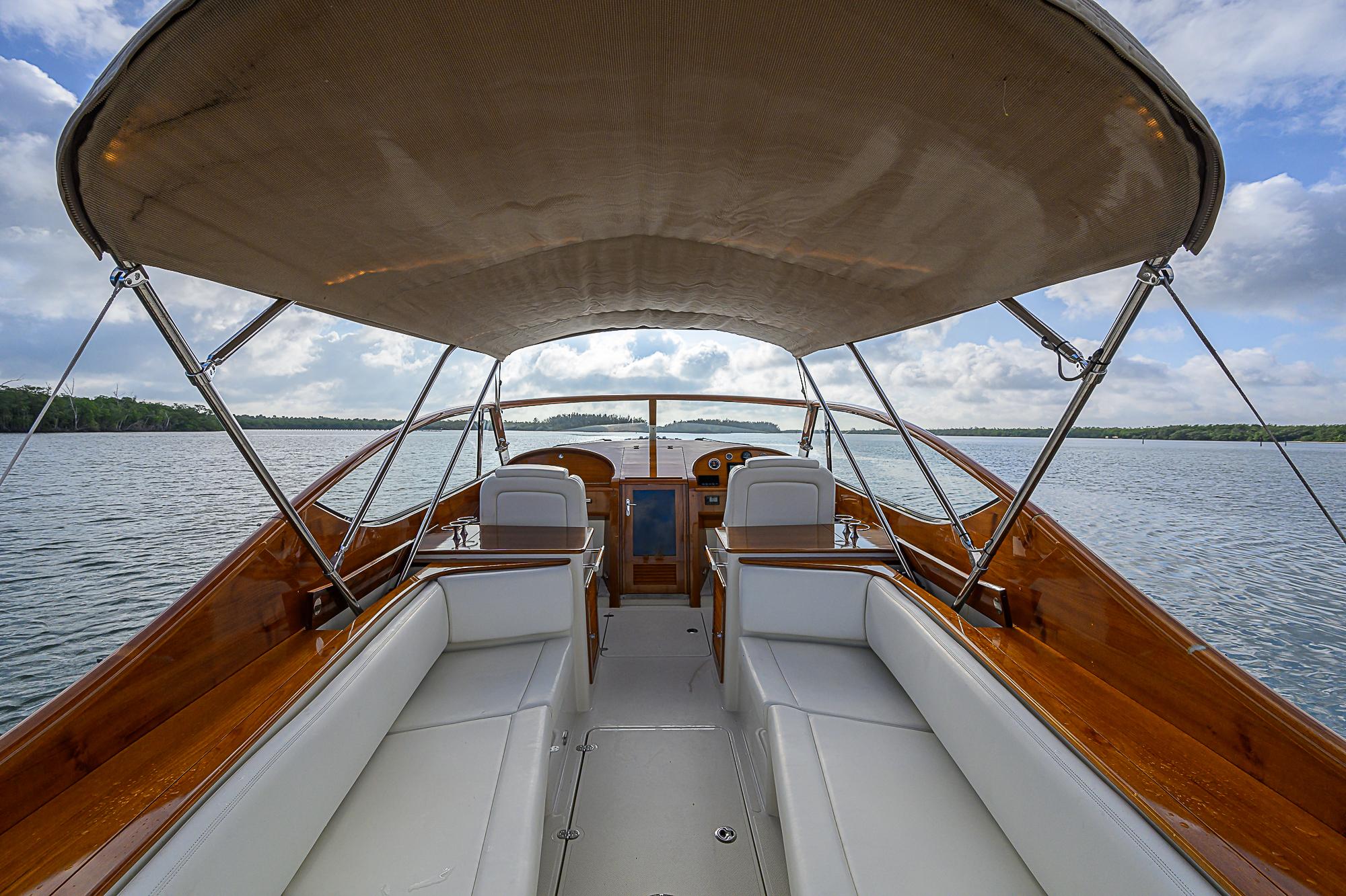 2019-hinckley-runabout-34-power-9689497-20250220134027196-1_XLARGE