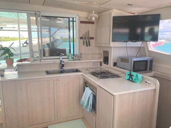 44' Leopard, Listing Number 100914840, - Photo No. 12