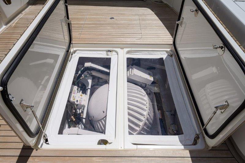 Viking 72 50 CALIBER - SEAKEEPER