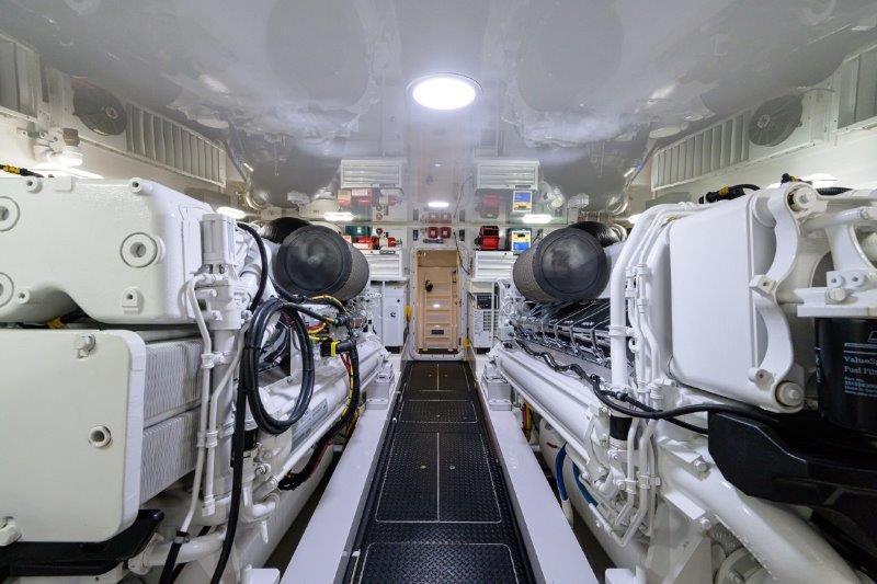 Viking 72 50 CALIBER - Engine Room