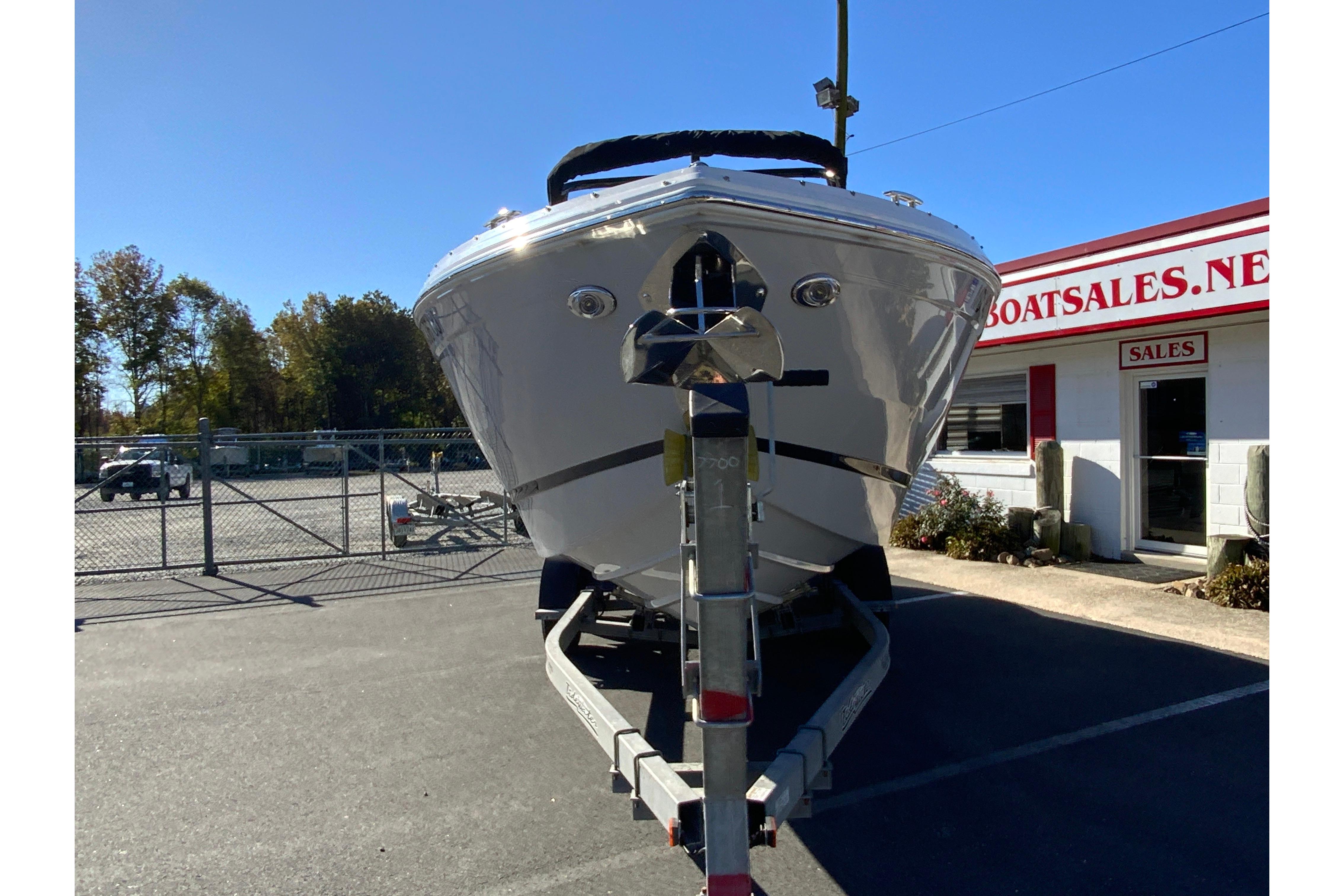 2023 Cobalt R6 Outboard-4