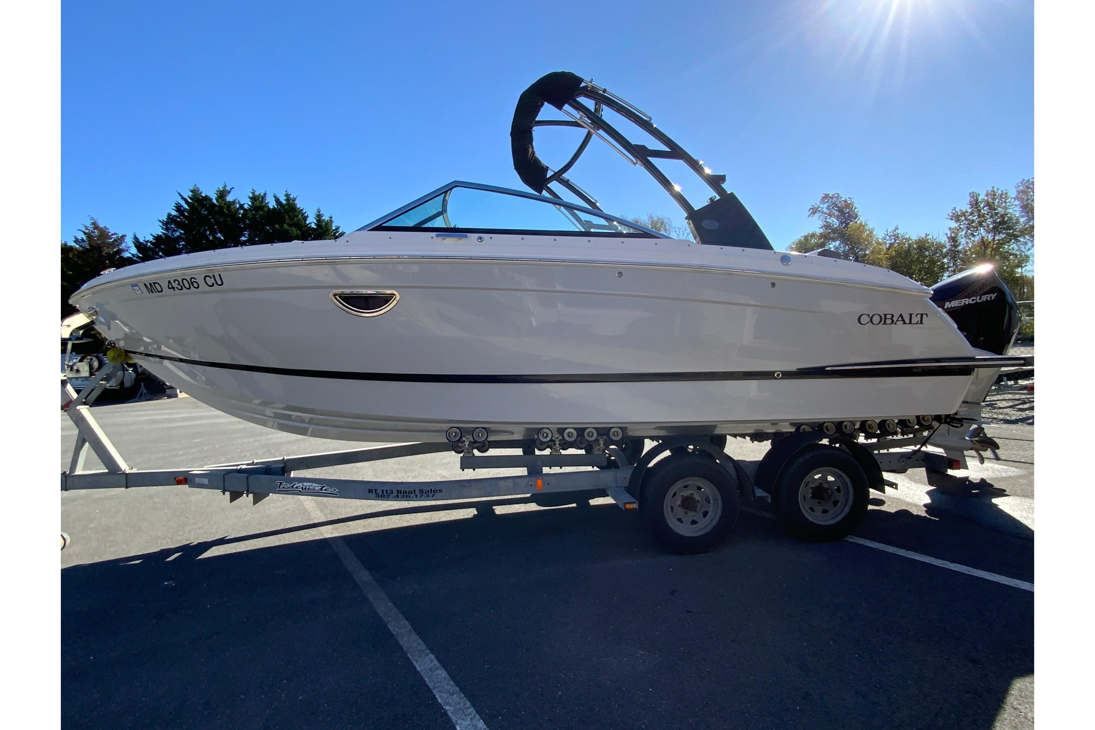 2023 Cobalt R6 Outboard-6