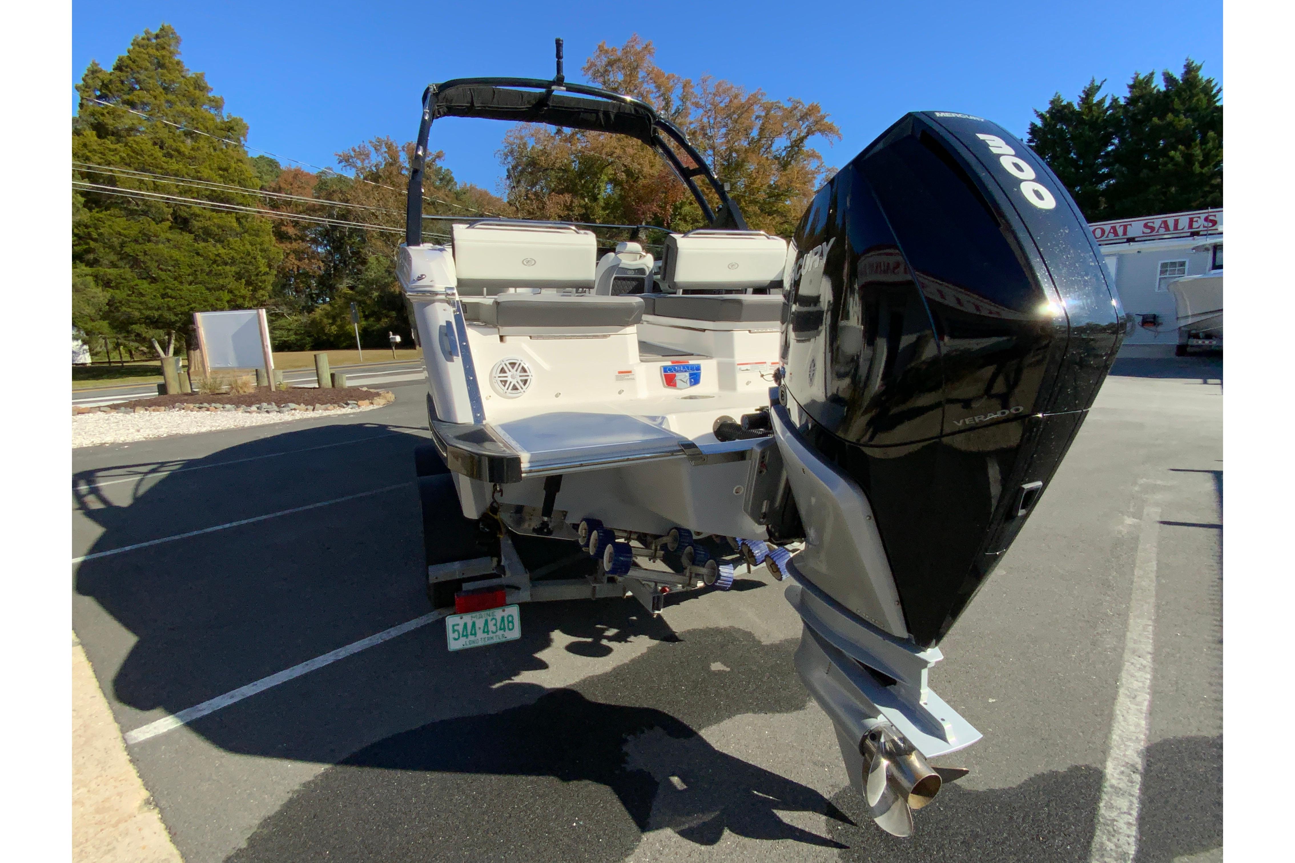 2023 Cobalt R6 Outboard-8