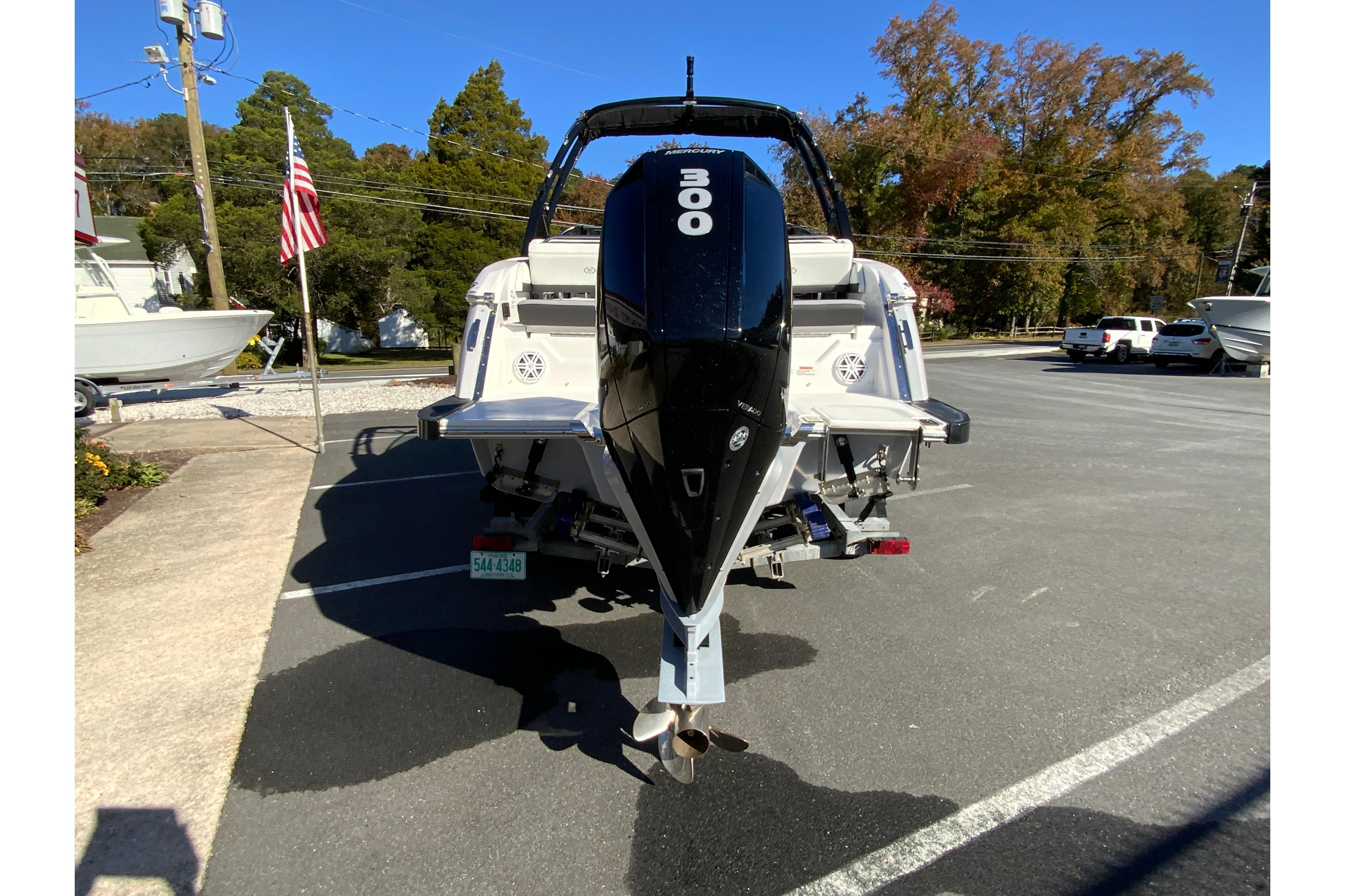 2023 Cobalt R6 Outboard-9