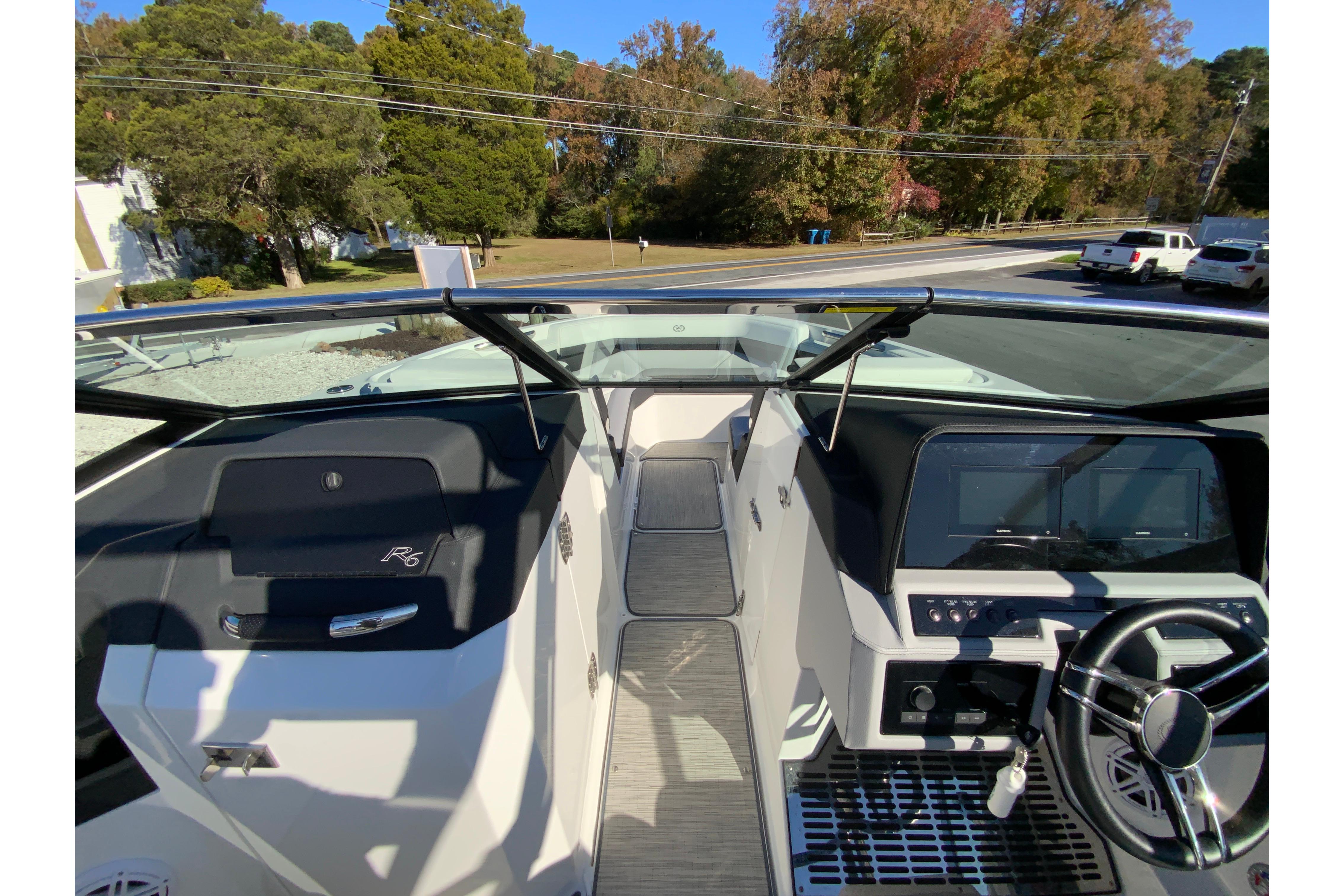 2023 Cobalt R6 Outboard-24