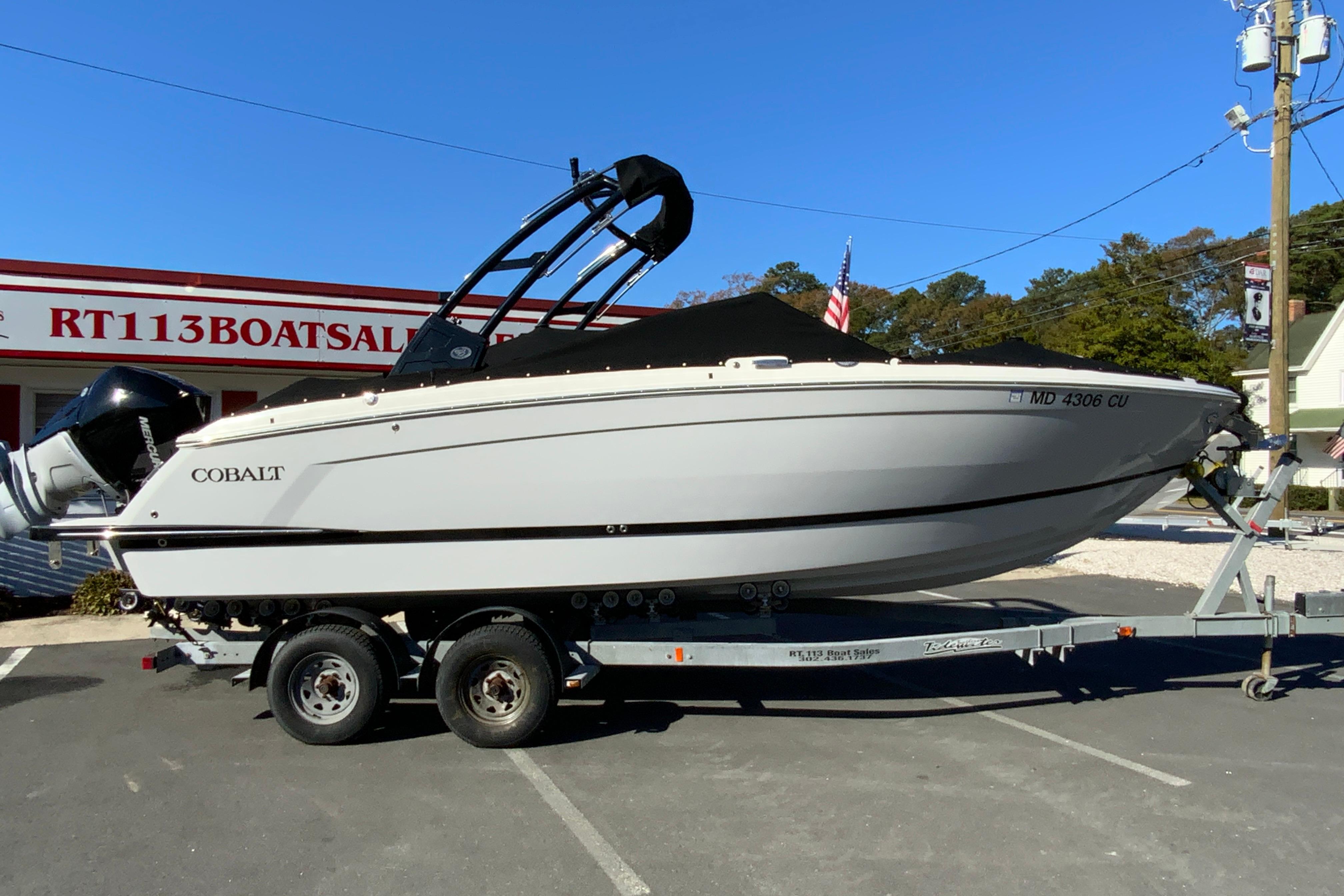 2023 Cobalt R6 Outboard-34