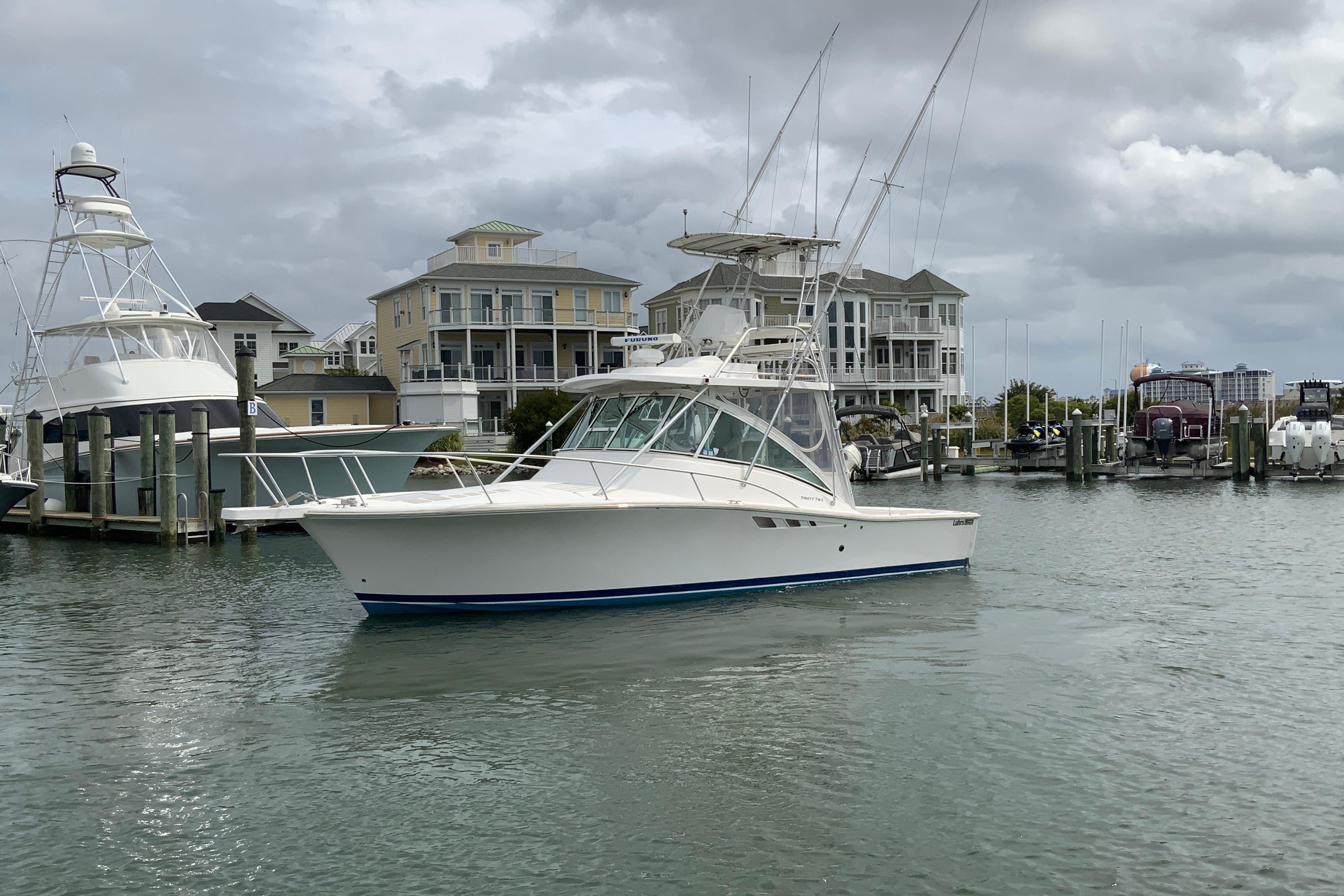 2005 Luhrs 32 Open-3