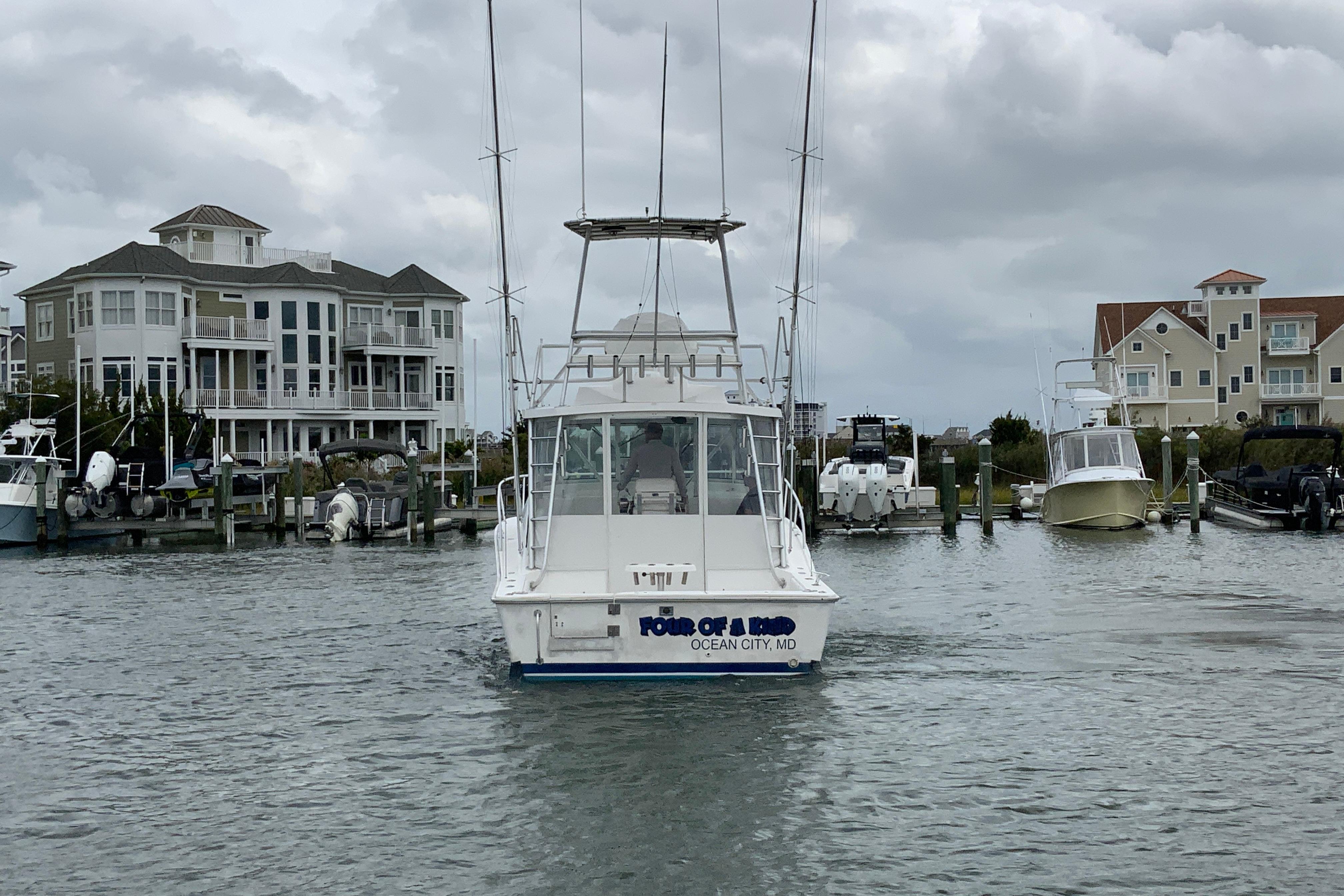 2005 Luhrs 32 Open-18