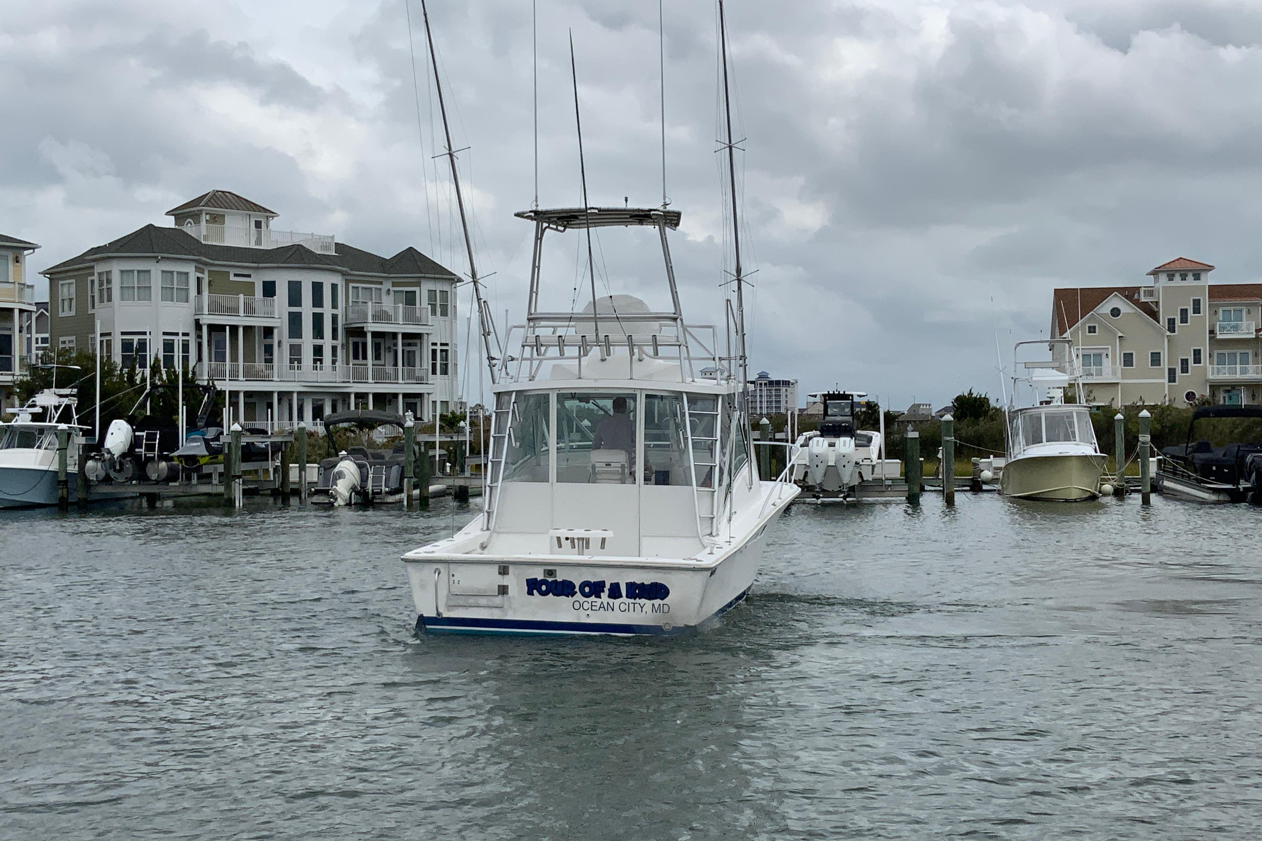 2005 Luhrs 32 Open-19