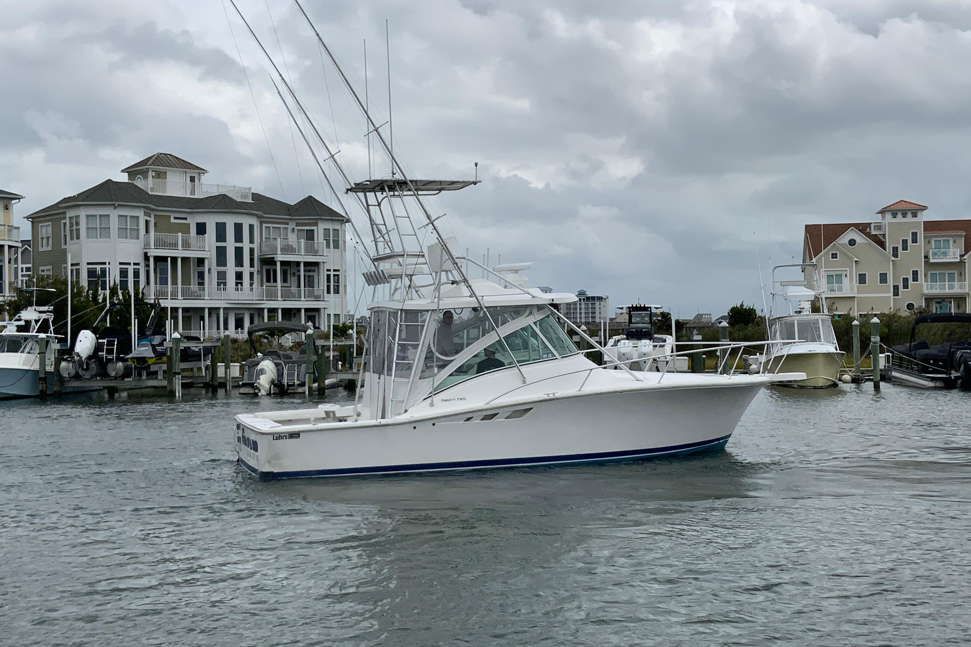 2005 Luhrs 32 Open-23