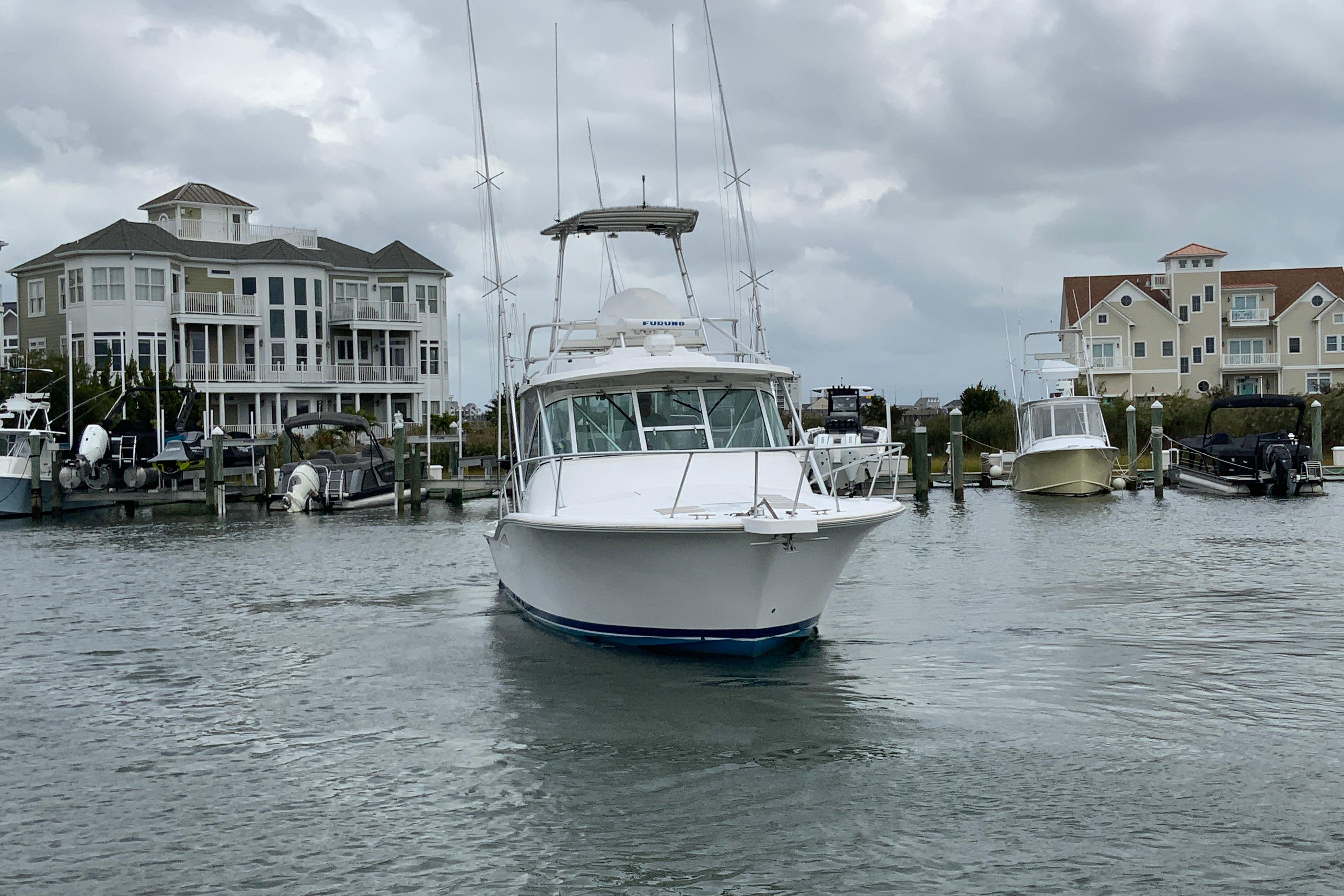 2005 Luhrs 32 Open-31