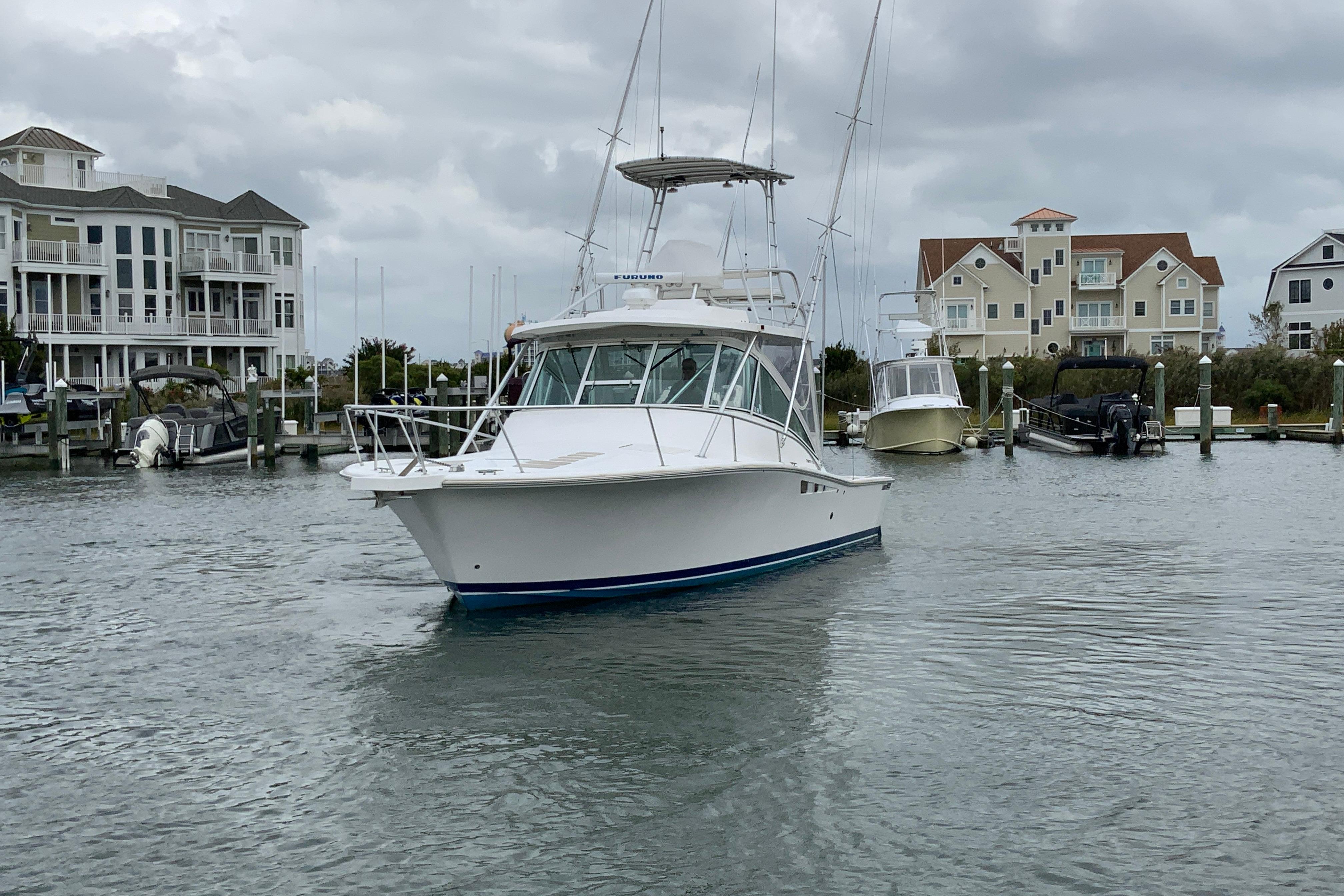 2005 Luhrs 32 Open-36