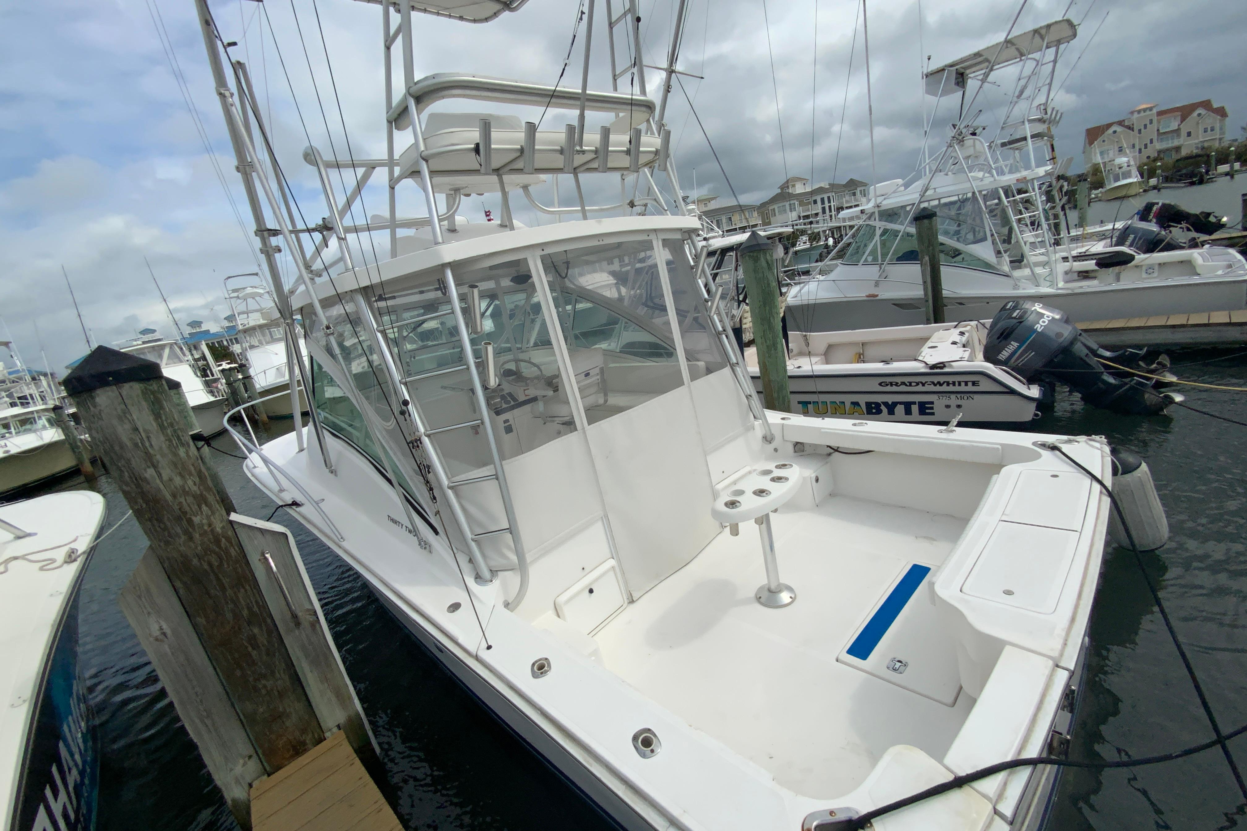 2005 Luhrs 32 Open-37