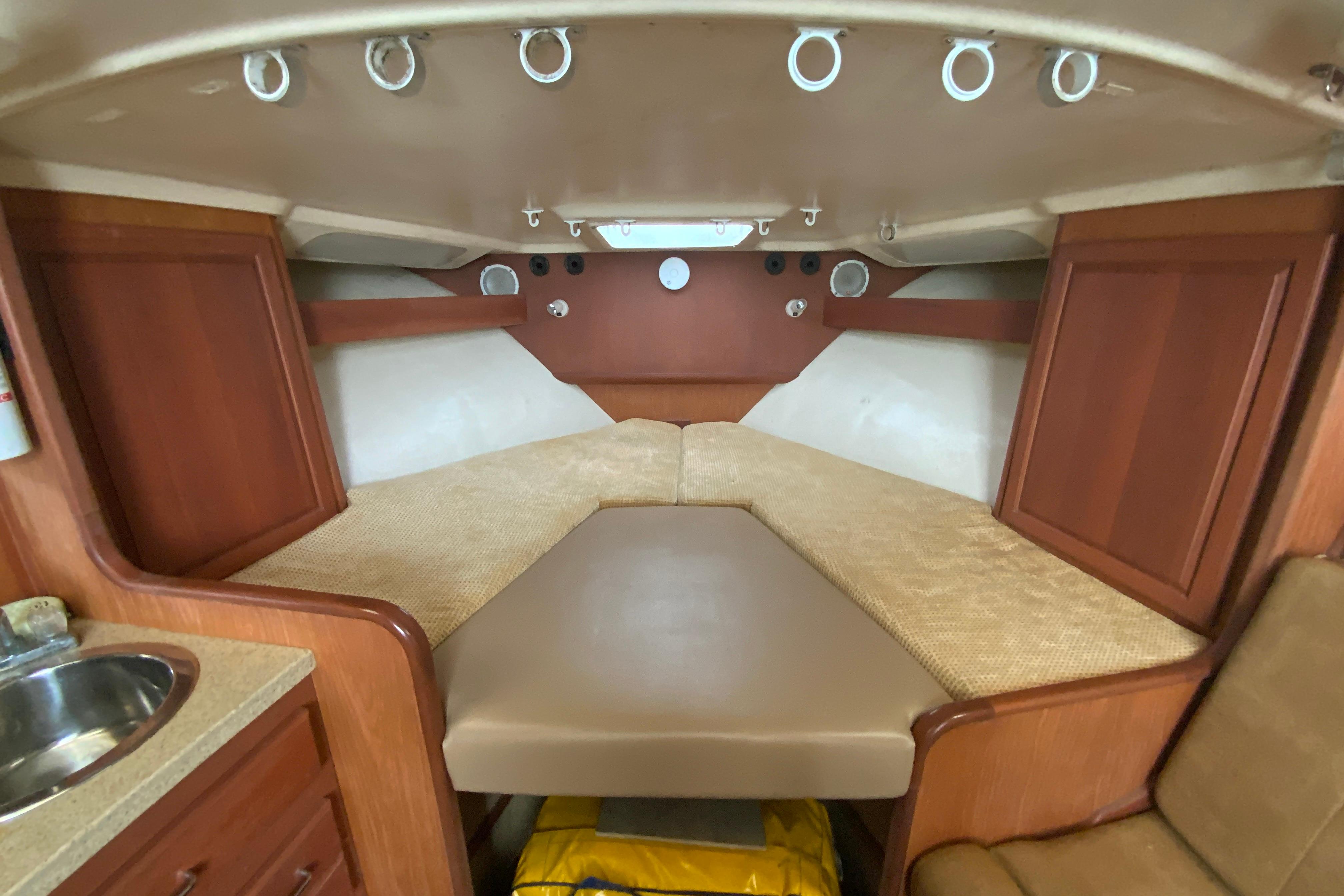 2005 Luhrs 32 Open-52