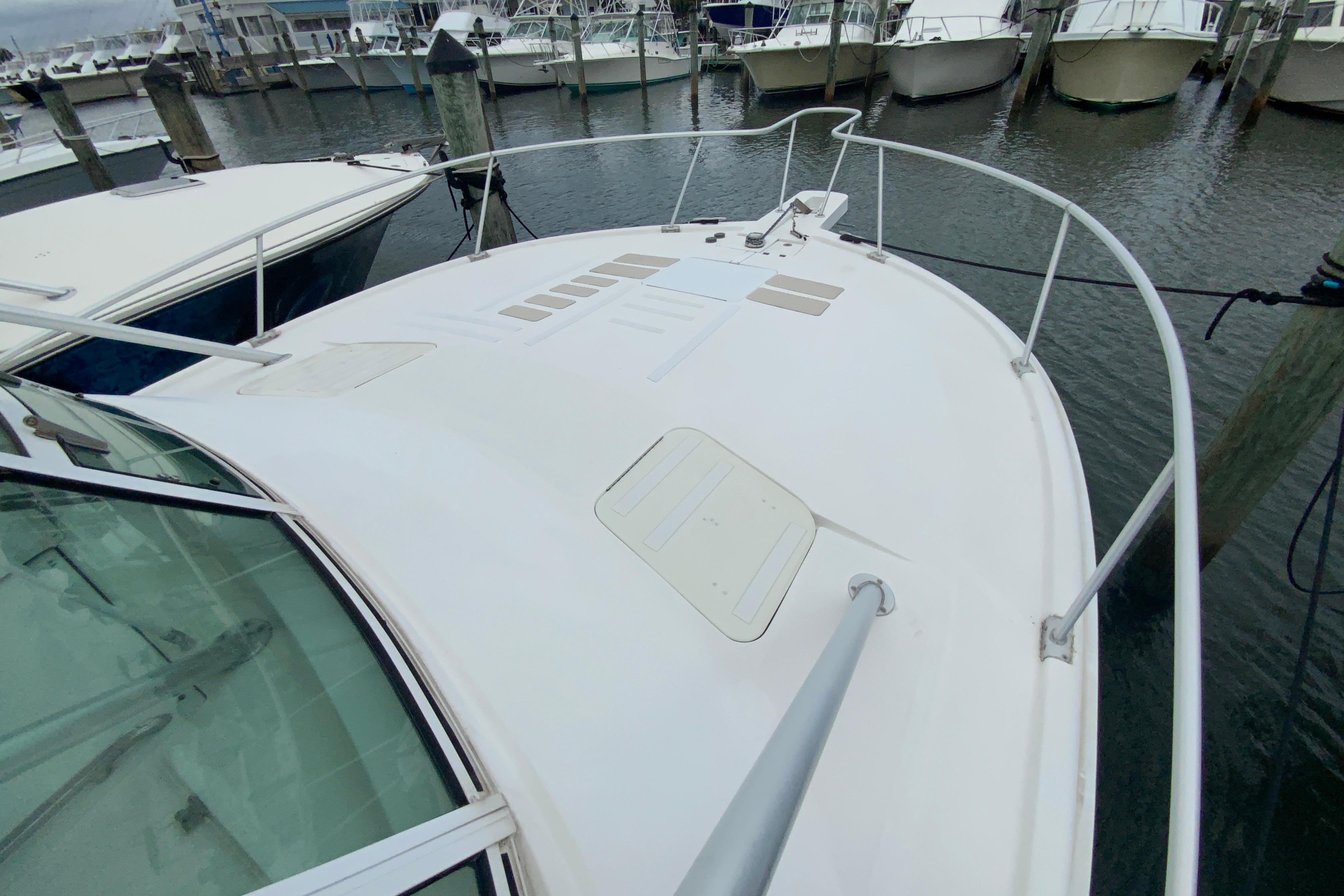2005 Luhrs 32 Open-57