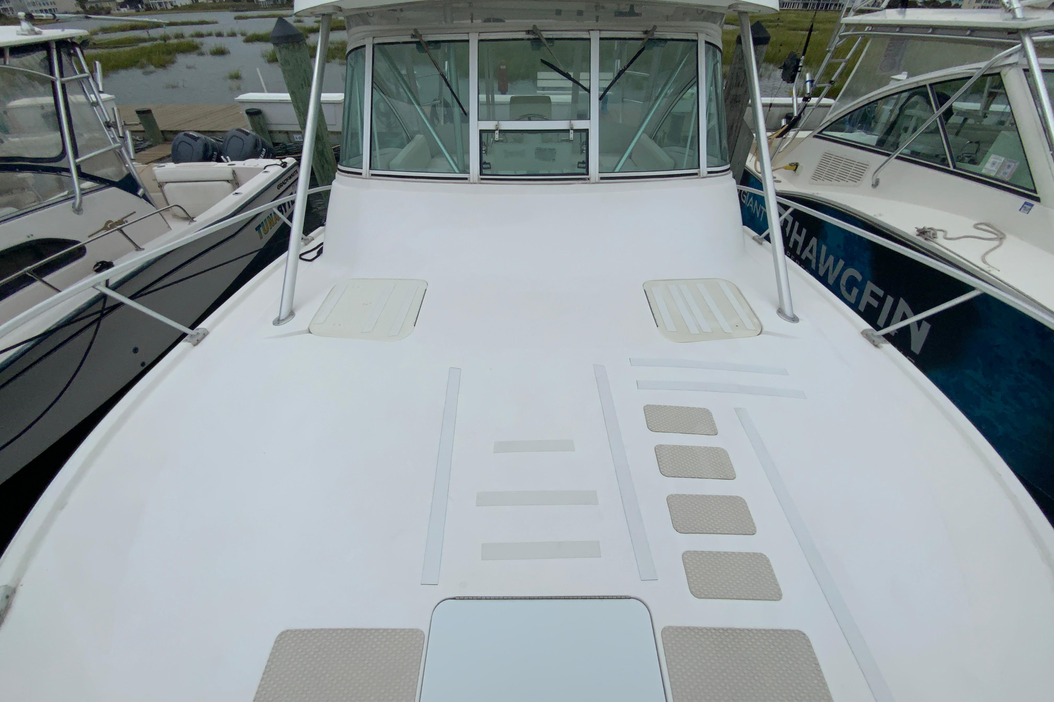 2005 Luhrs 32 Open-60