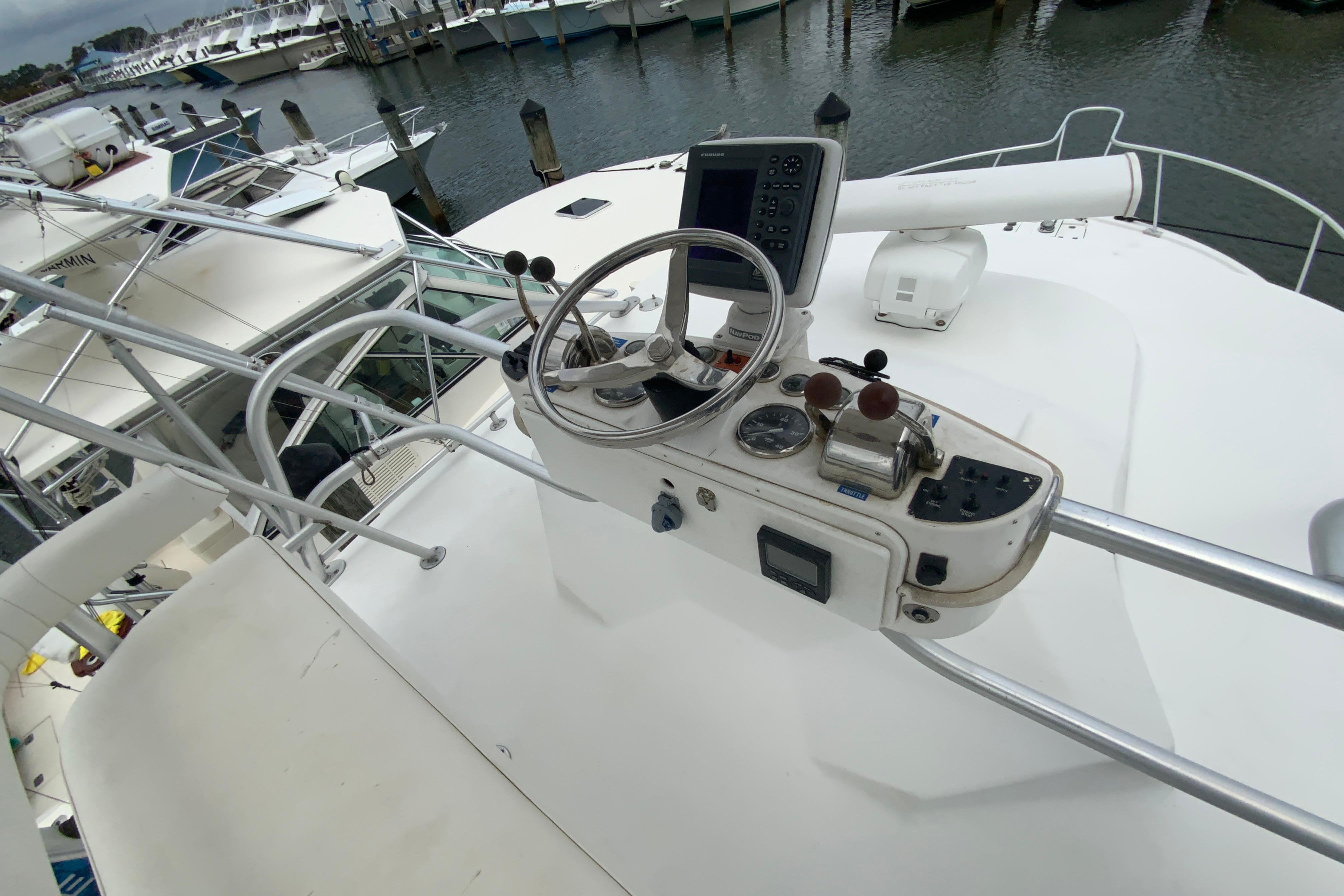 2005 Luhrs 32 Open-63