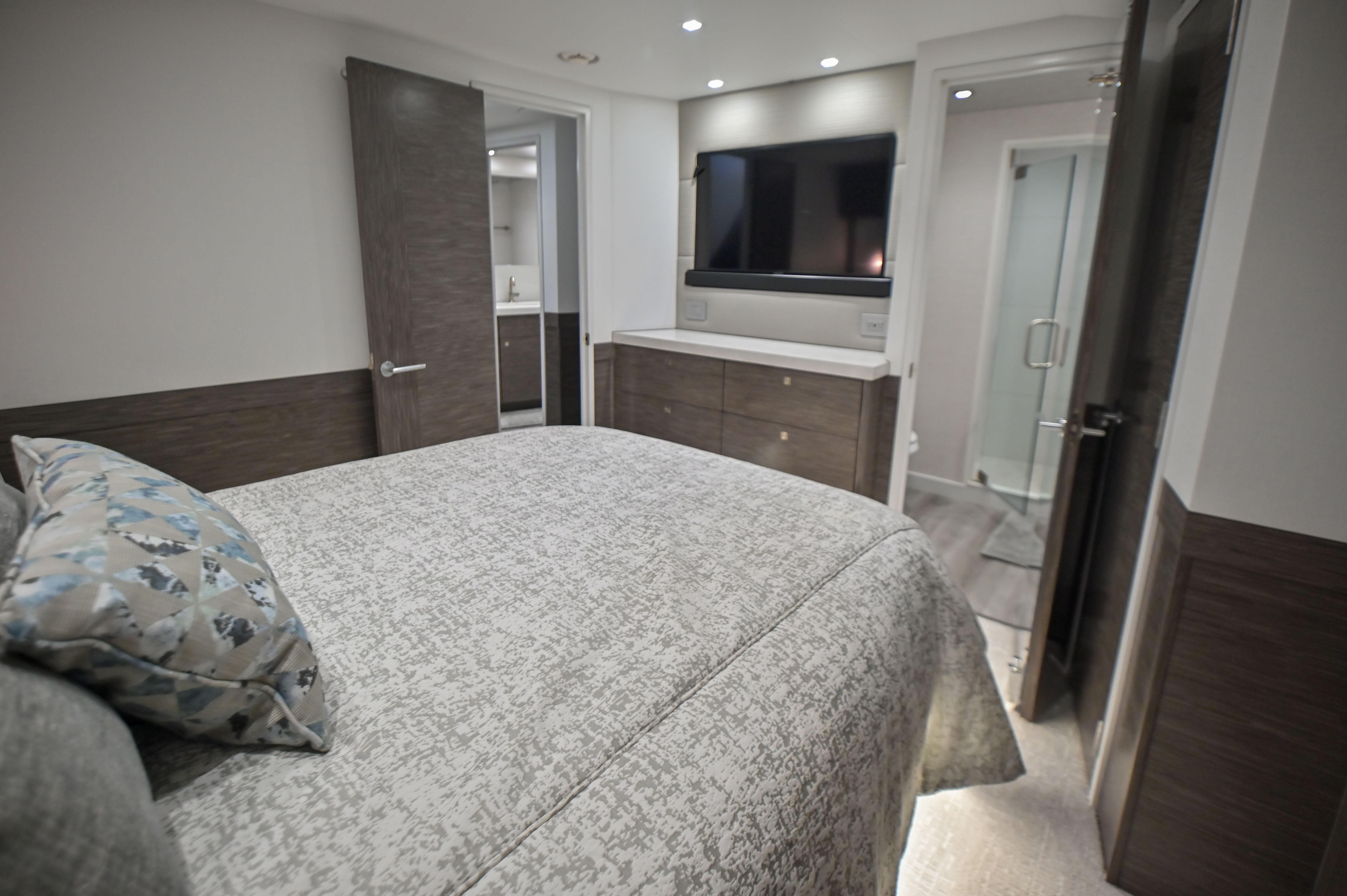 2021 Hatteras 65 GT - Fish Tank - Master Stateroom