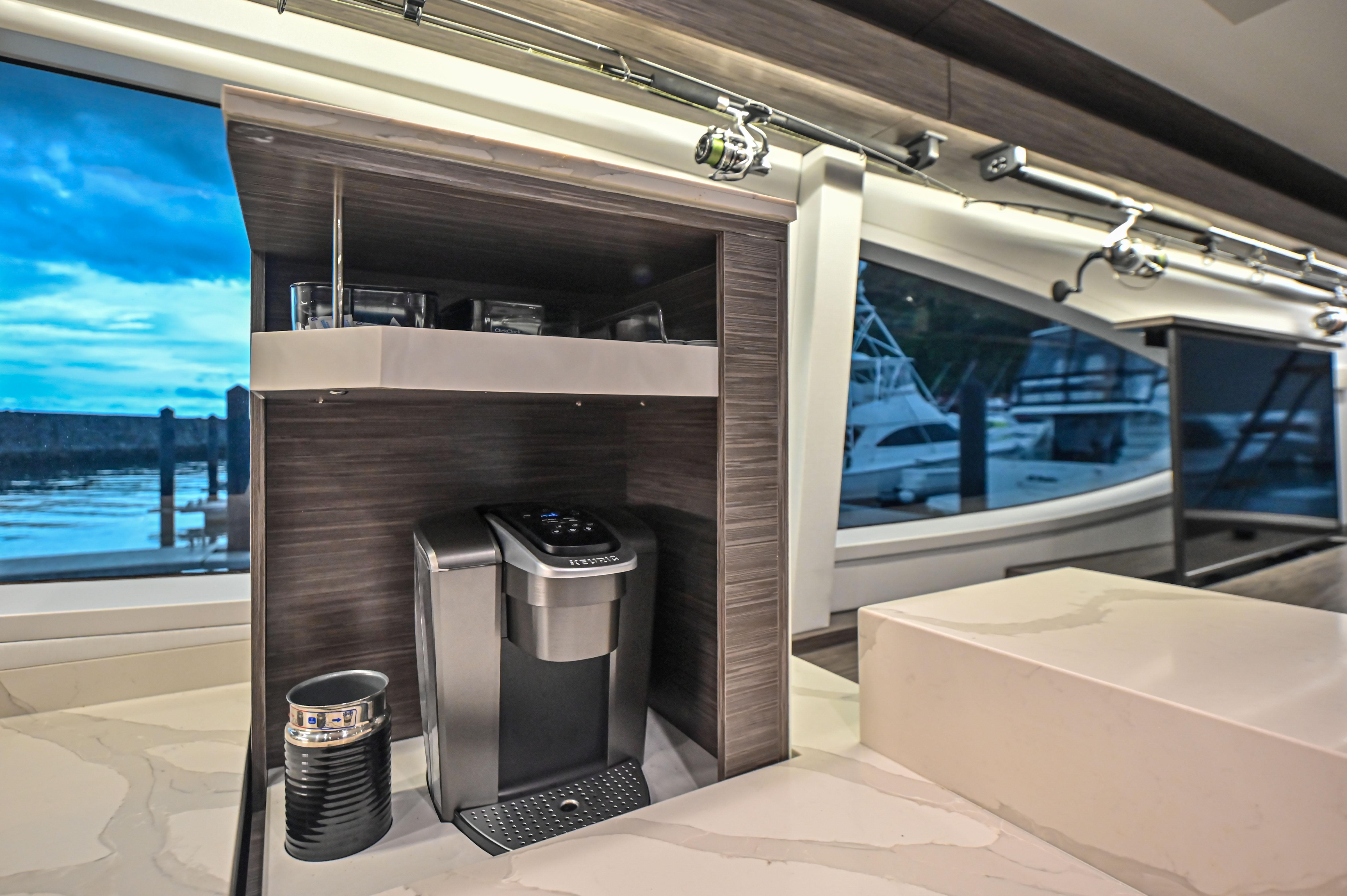 2021 Hatteras 65 GT - Fish Tank - Galley