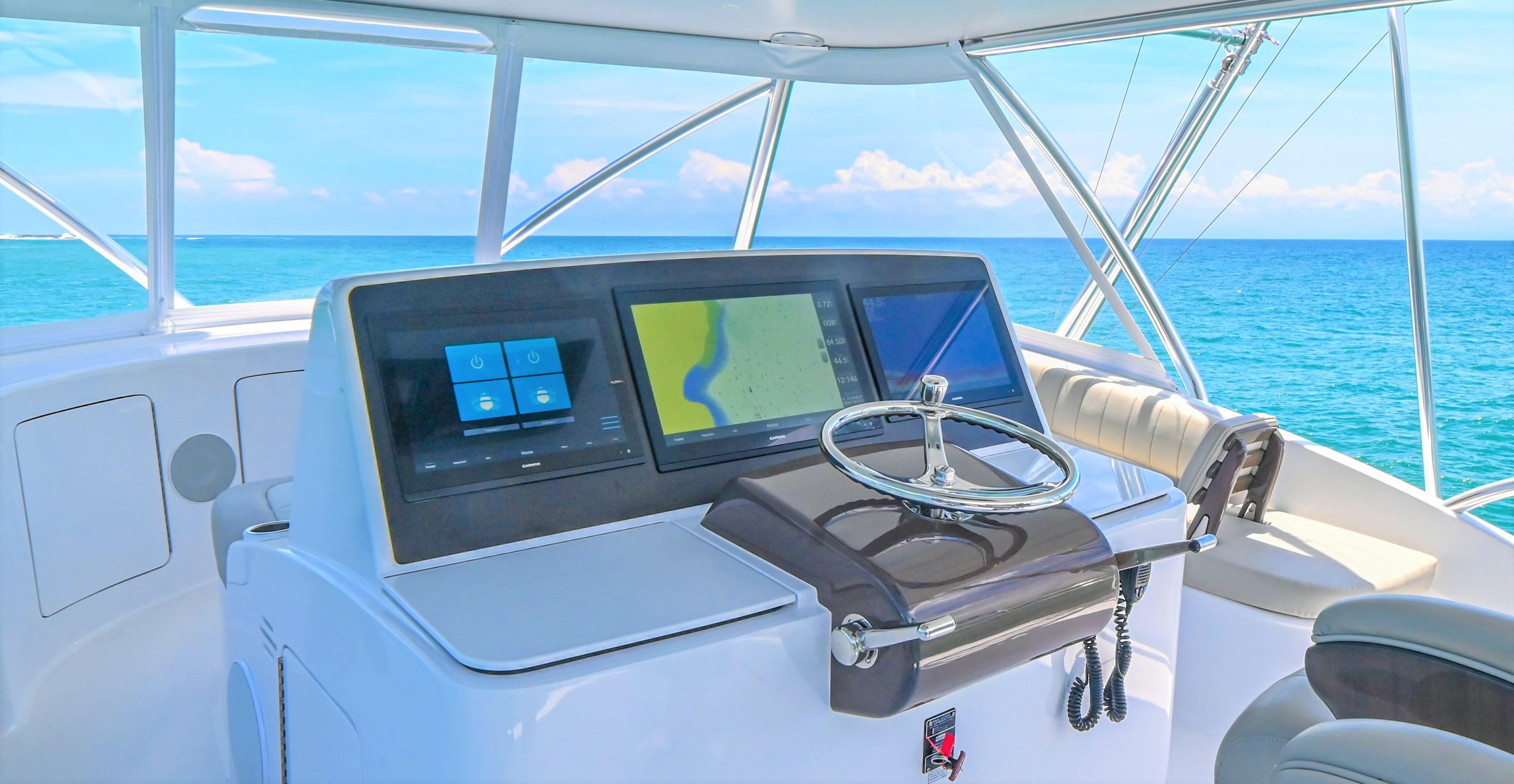2021 Hatteras 65 GT - Fish Tank - Helm