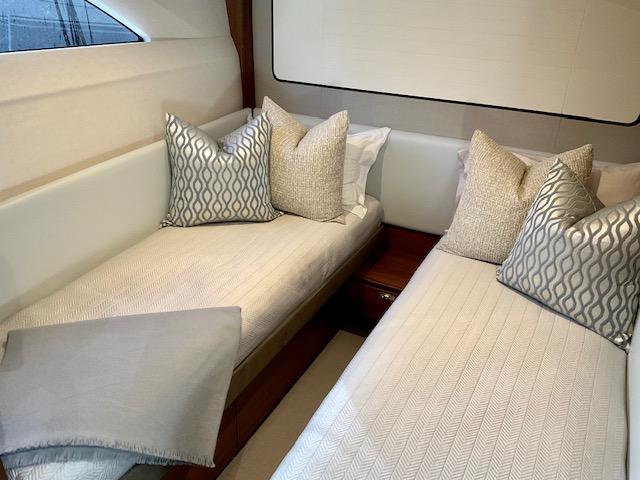 Princess 62 CHAPTER TWO - Guest Stateroom Side By Side Berths