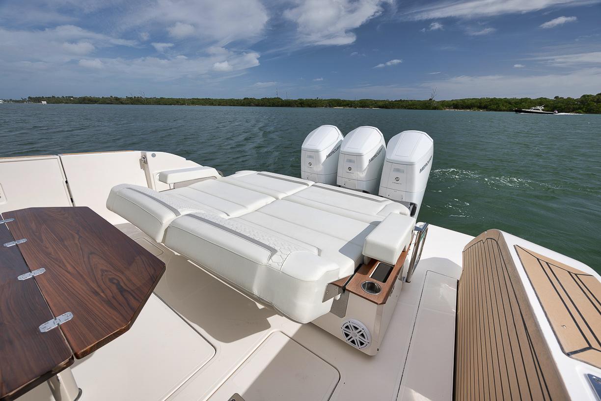 Tiara Yachts-48LS 2022-Sea Ya FL-US-9599538 | Thumbnail