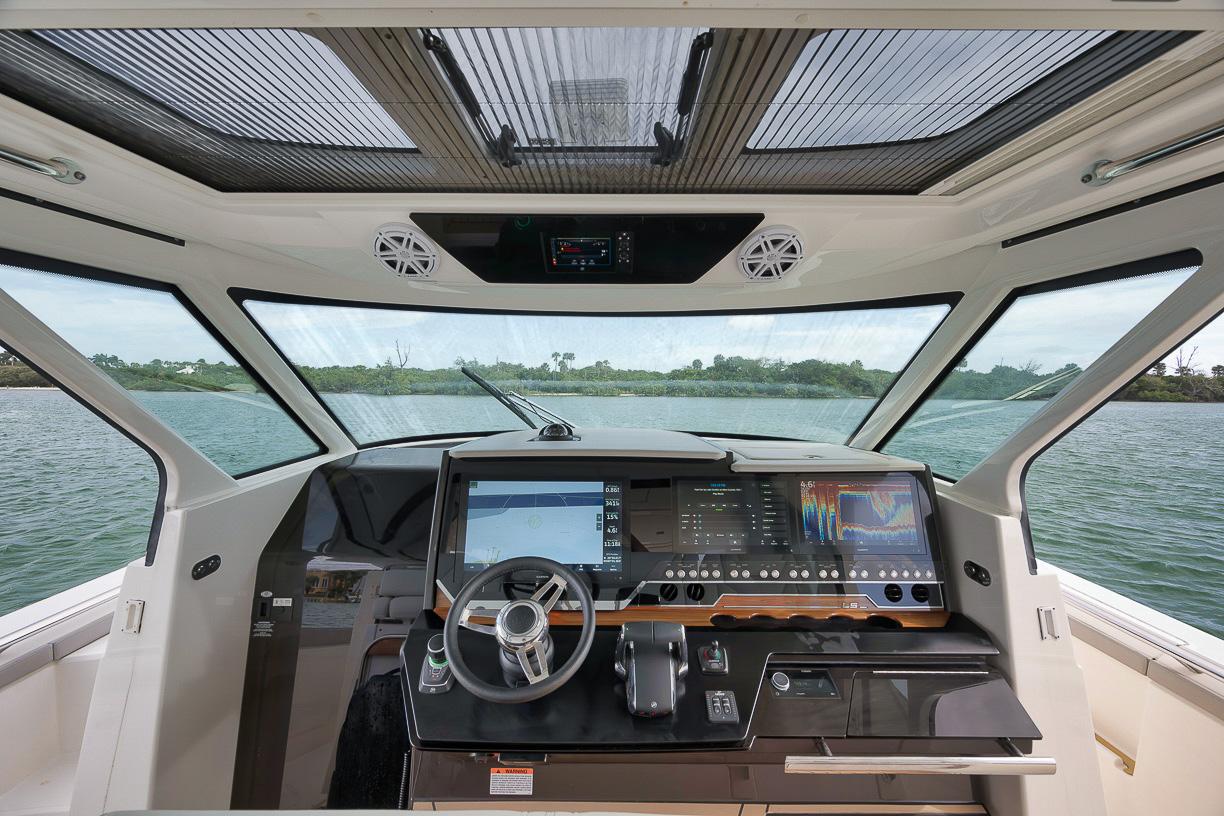 Tiara Yachts-48LS 2022-Sea Ya FL-US-9599538 | Thumbnail