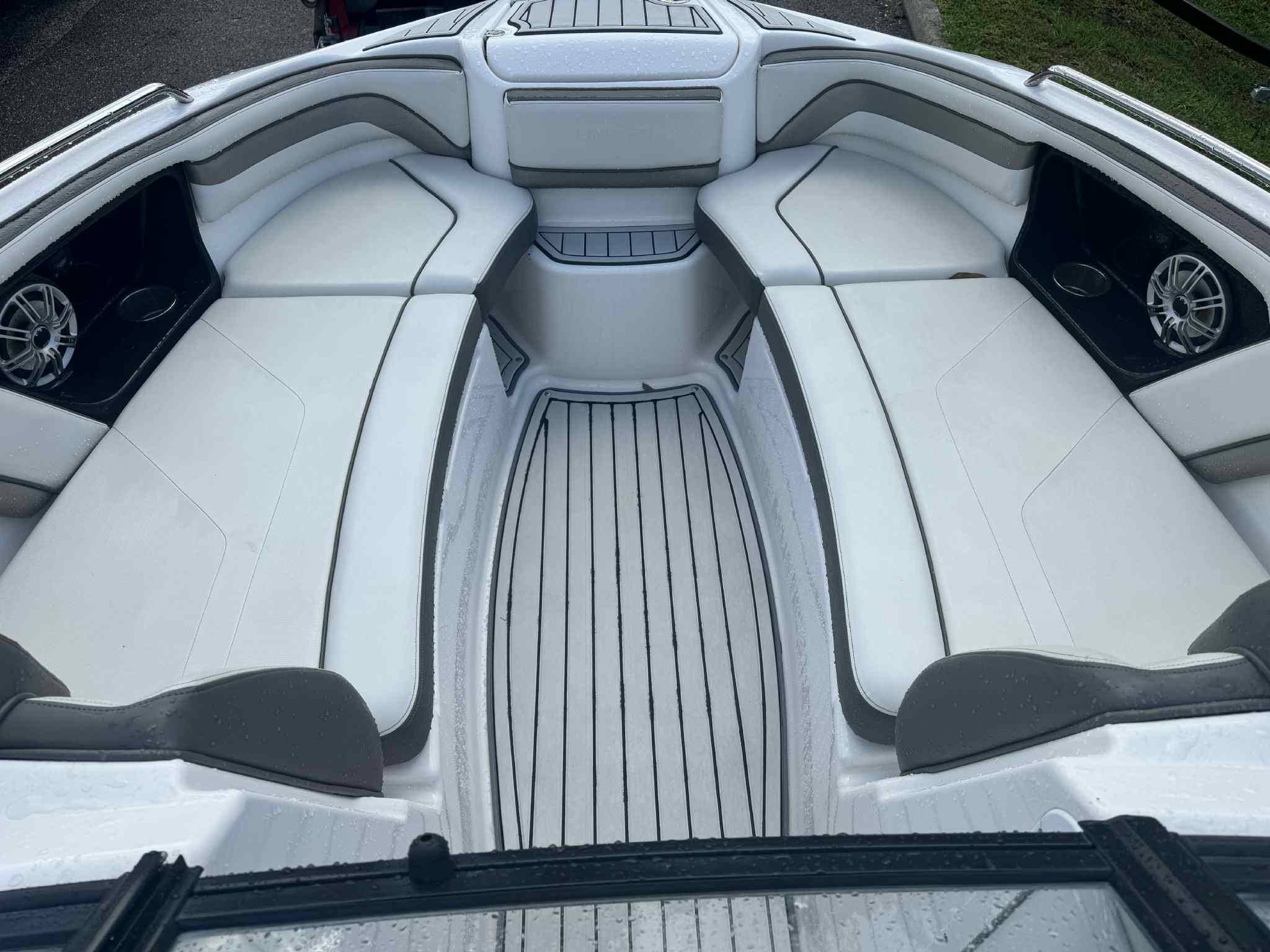 2017 Yamaha boats 242 Limited S-7