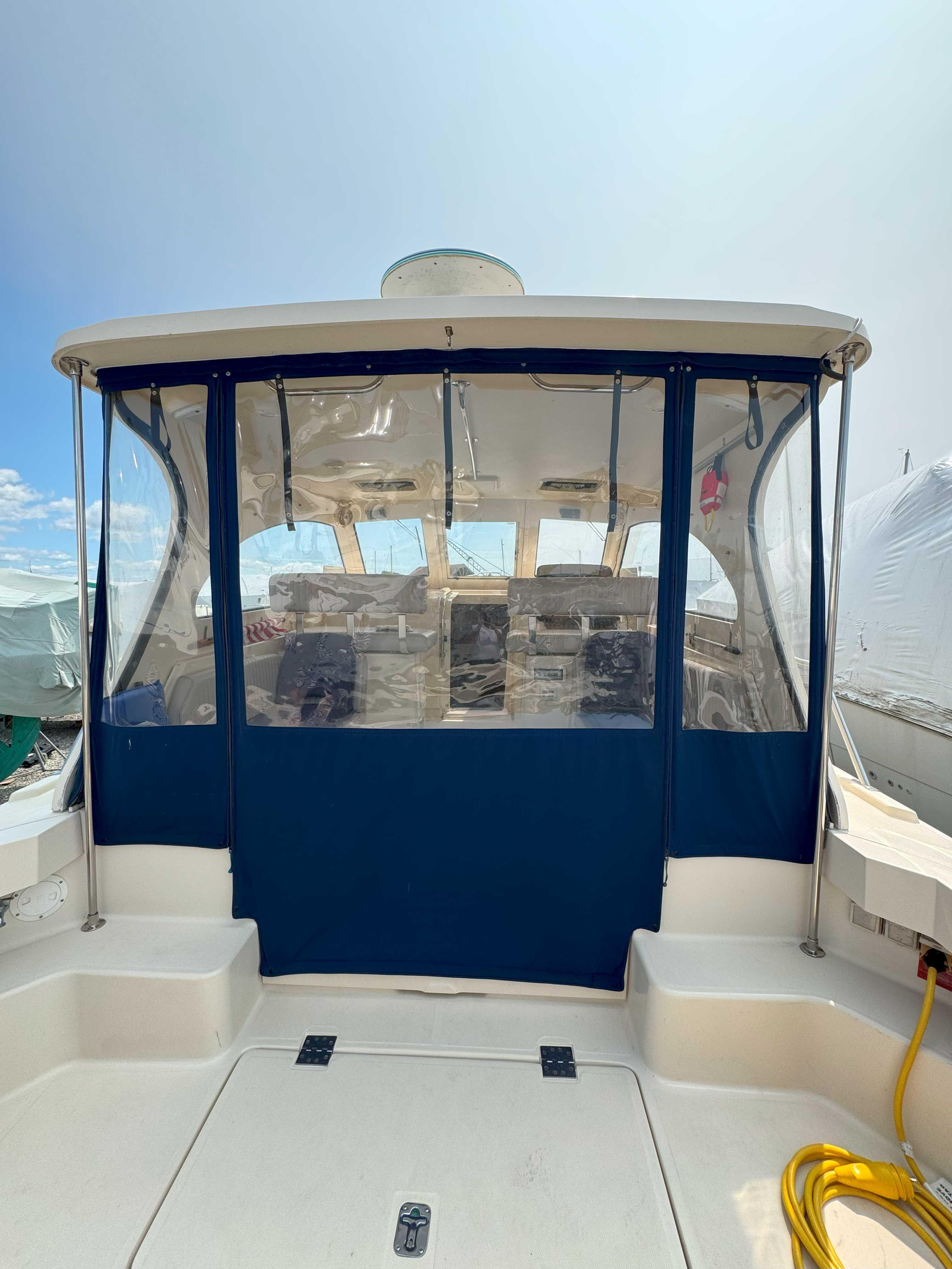 2004-mainship-pilot-34-power-9829546-20250606071657265-1_XLARGE