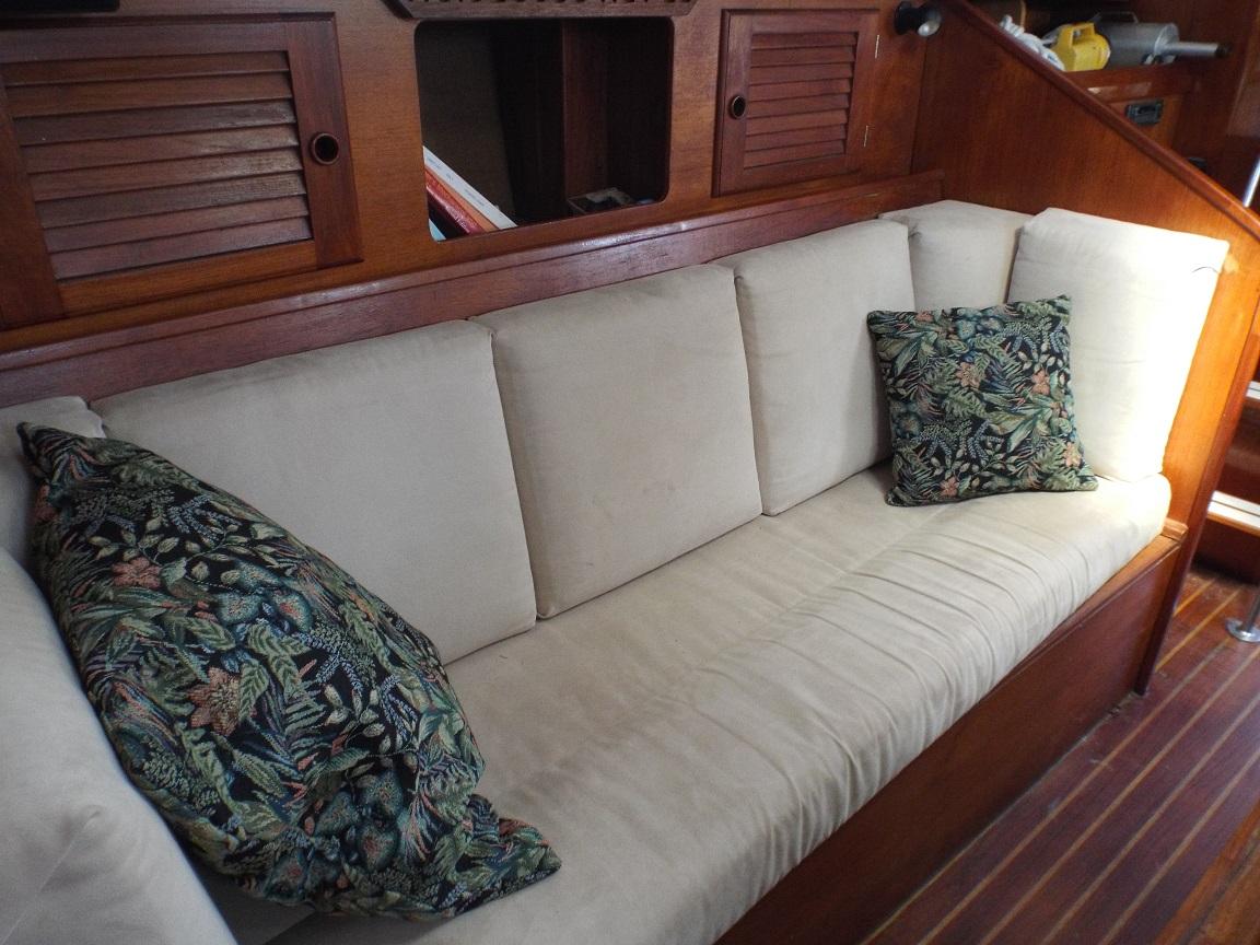 settee starboard side