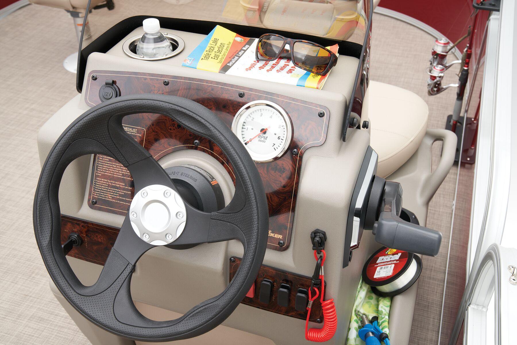 2025 Sun Tracker Bass Buggy 16 XL Select Gallery