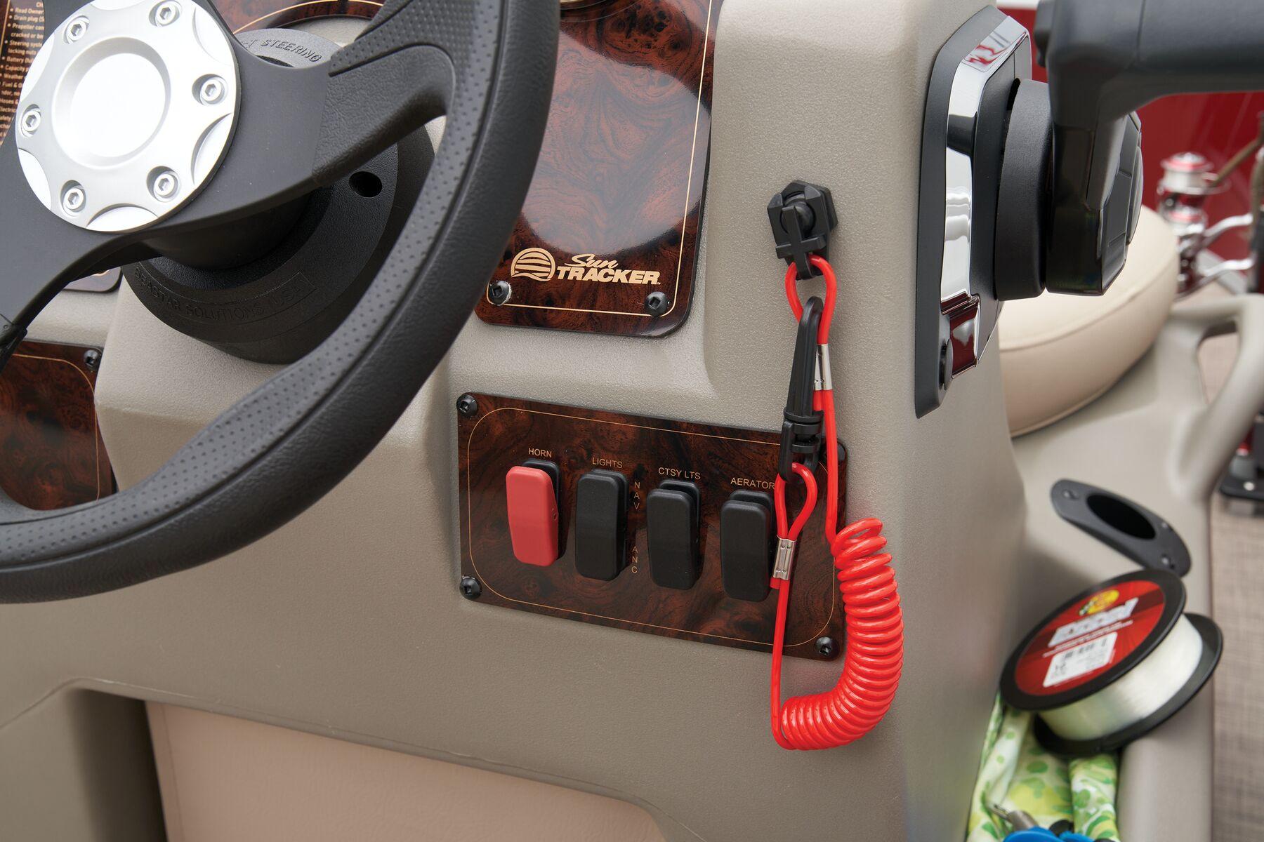 2025 Sun Tracker Bass Buggy 16 XL Select Gallery