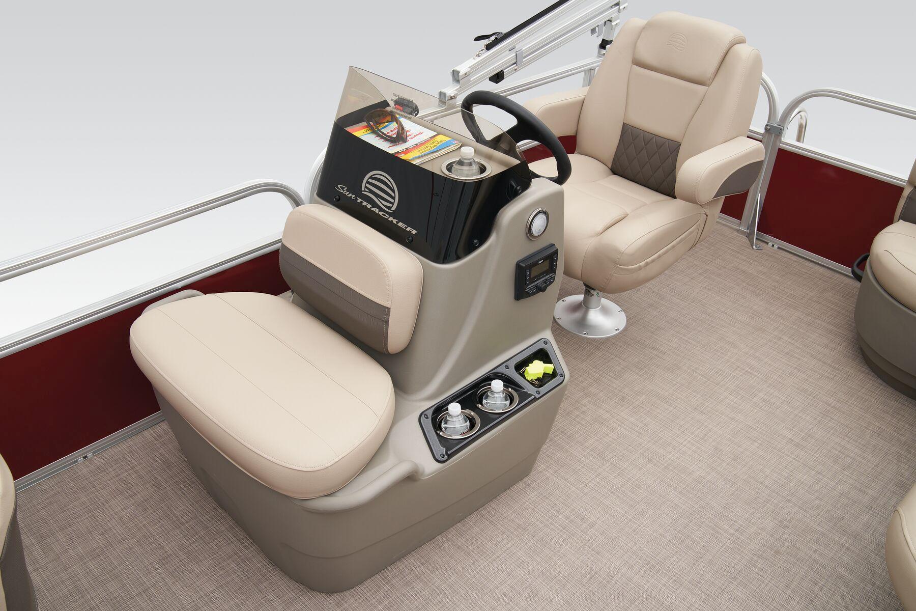 2025 Sun Tracker Bass Buggy 16 XL Select Gallery