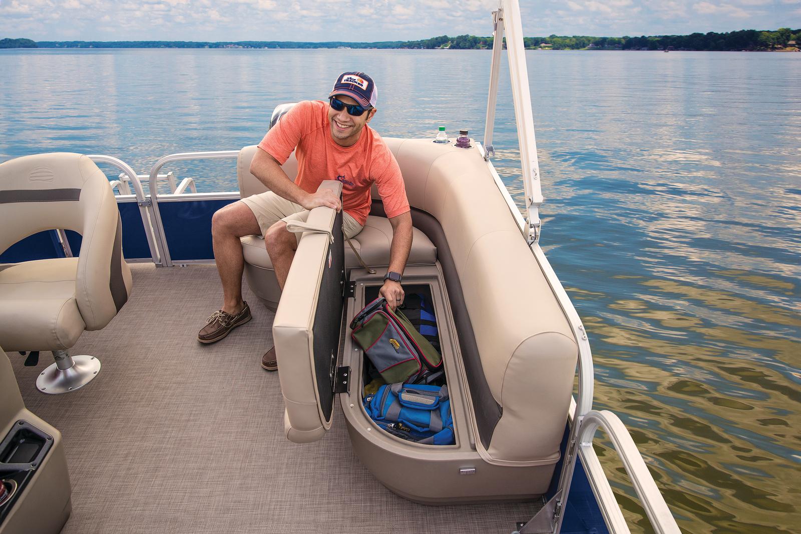 2025 Sun Tracker Bass Buggy 16 XL Select Gallery